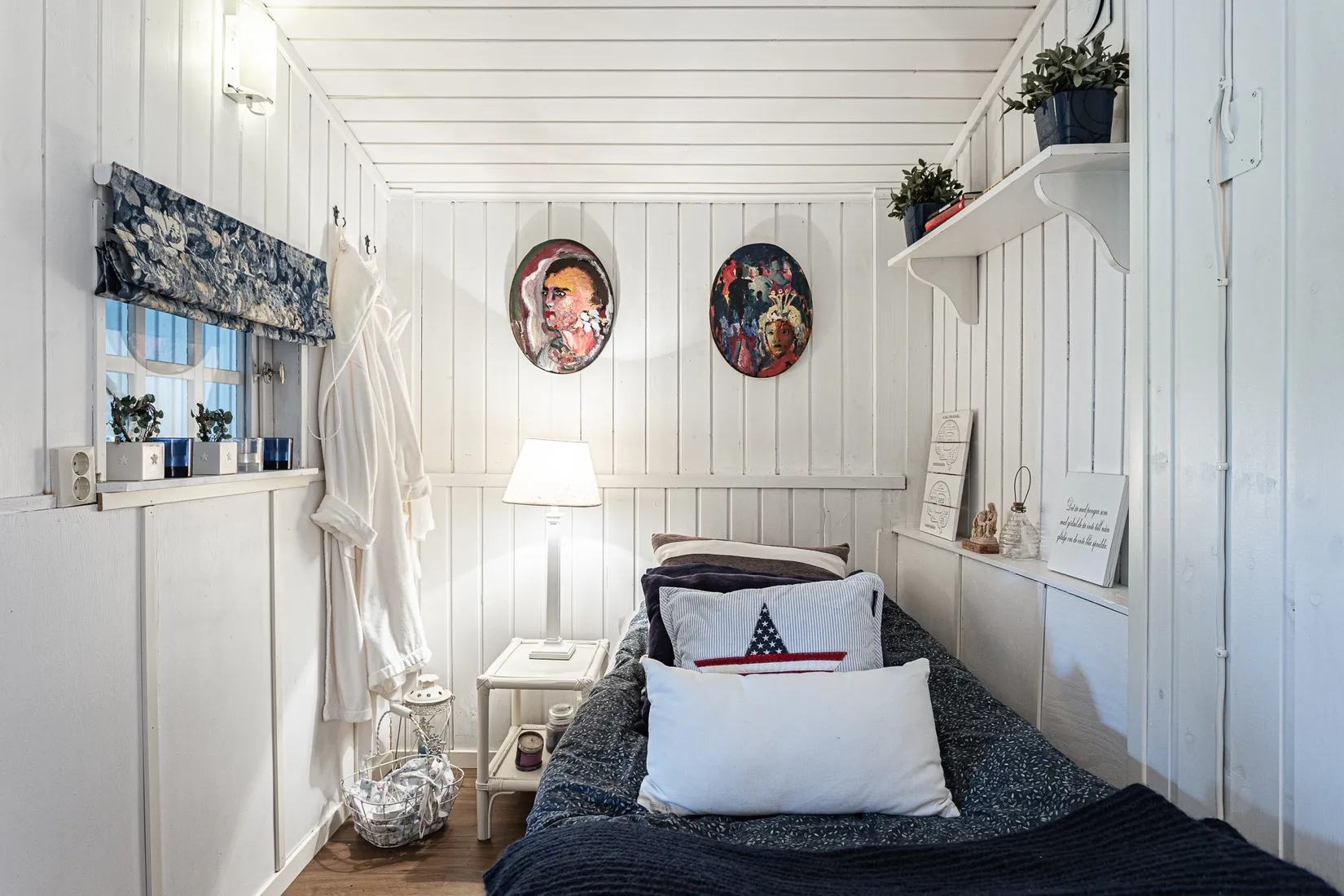 Villa, Sjövägen 20, Malmön, Köping
