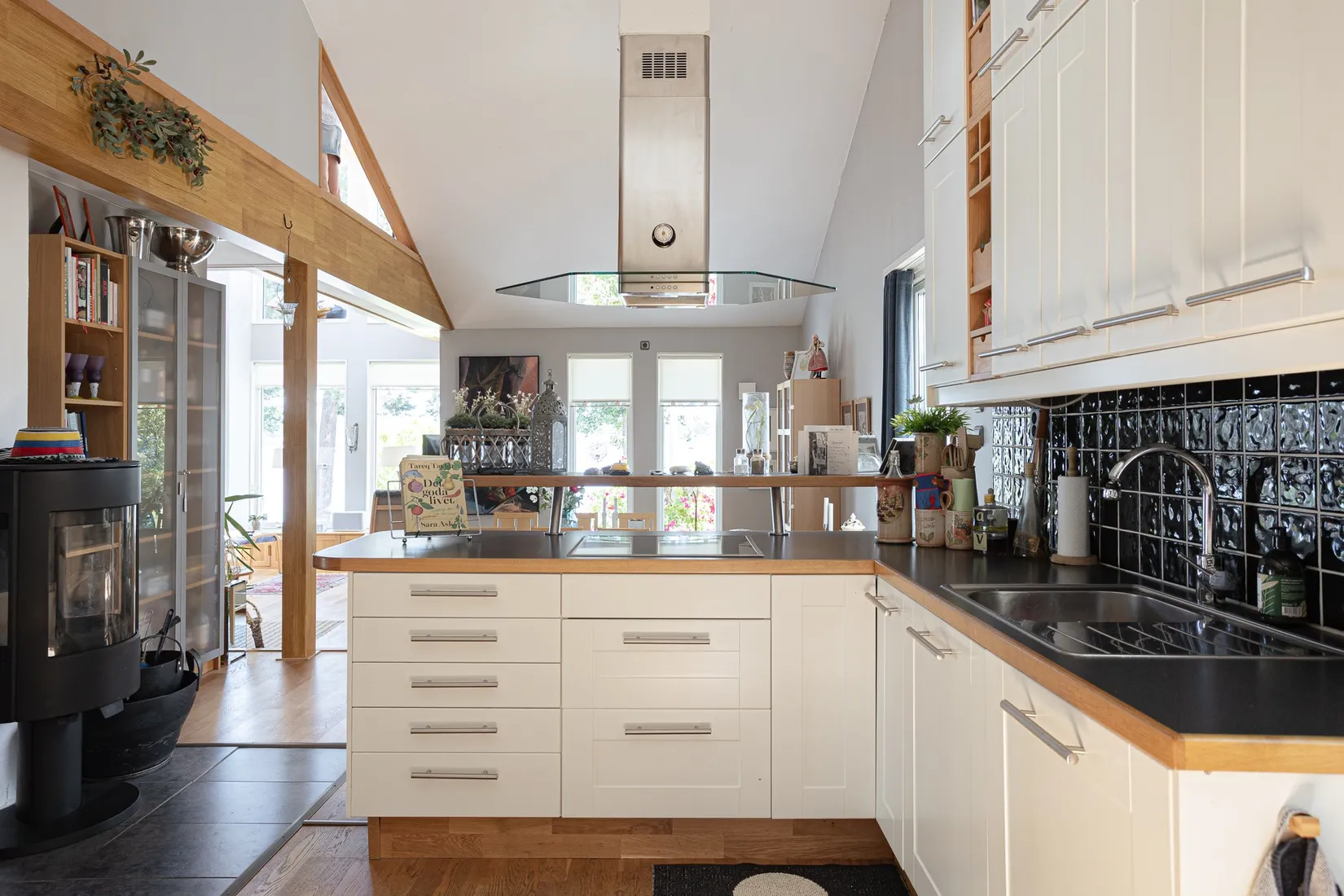 Villa, Sjövägen 20, Malmön, Köping