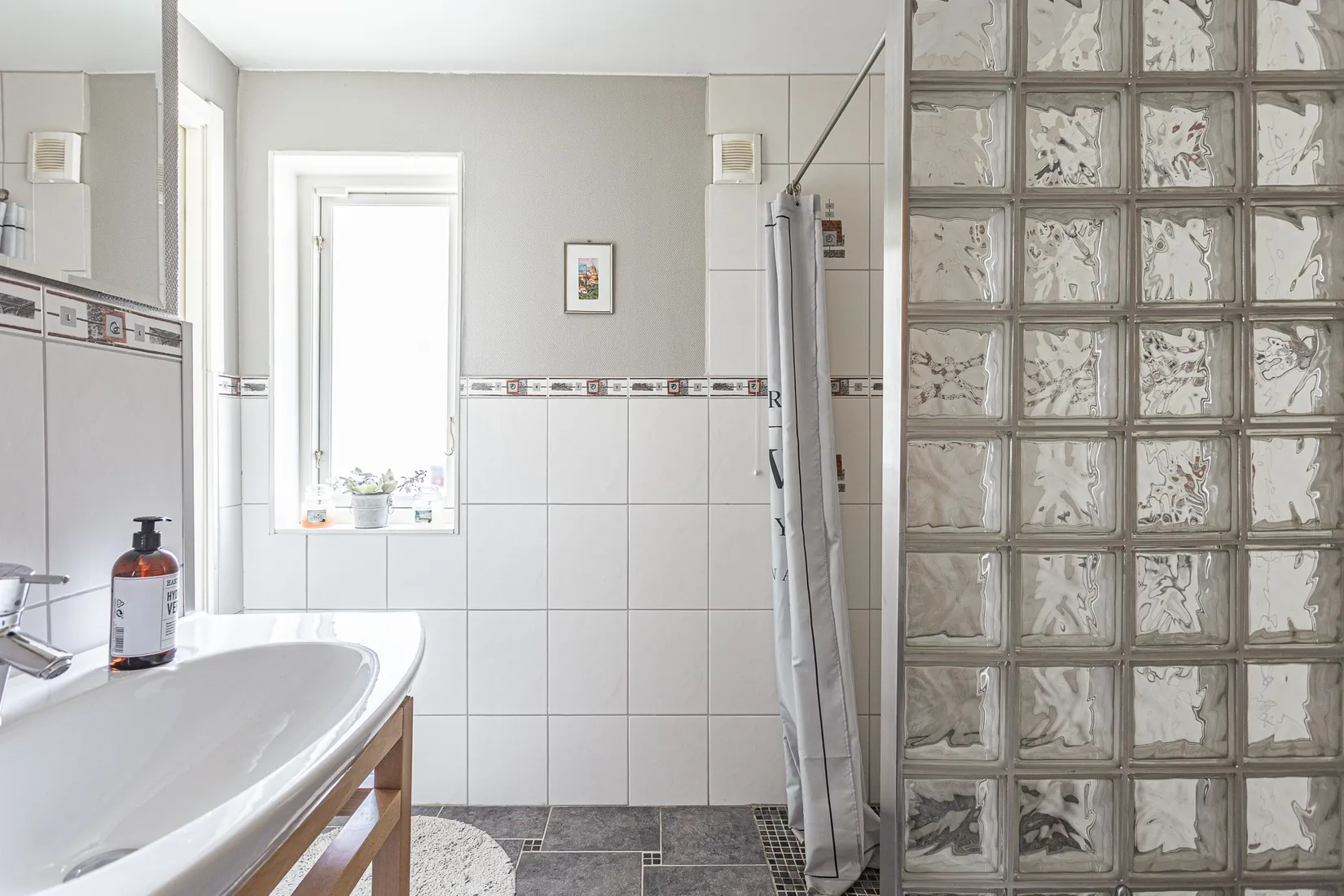 Villa, Sjövägen 20, Malmön, Köping