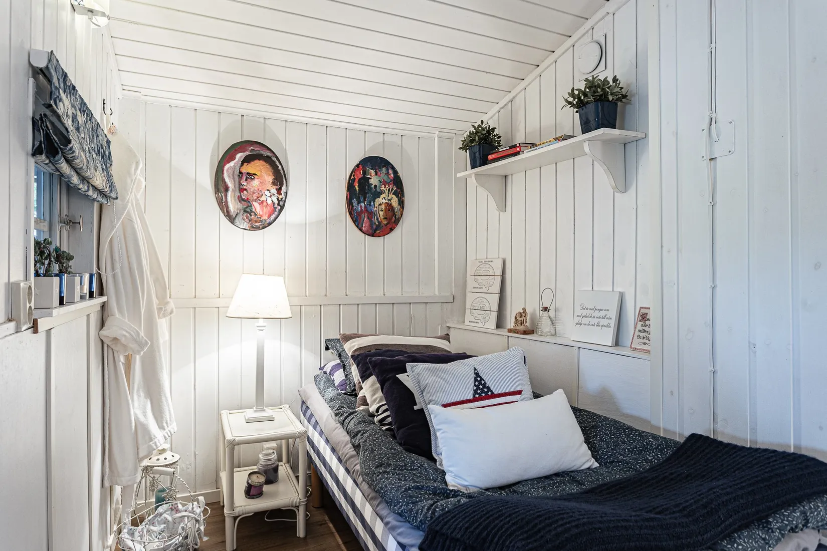 Villa, Sjövägen 20, Malmön, Köping