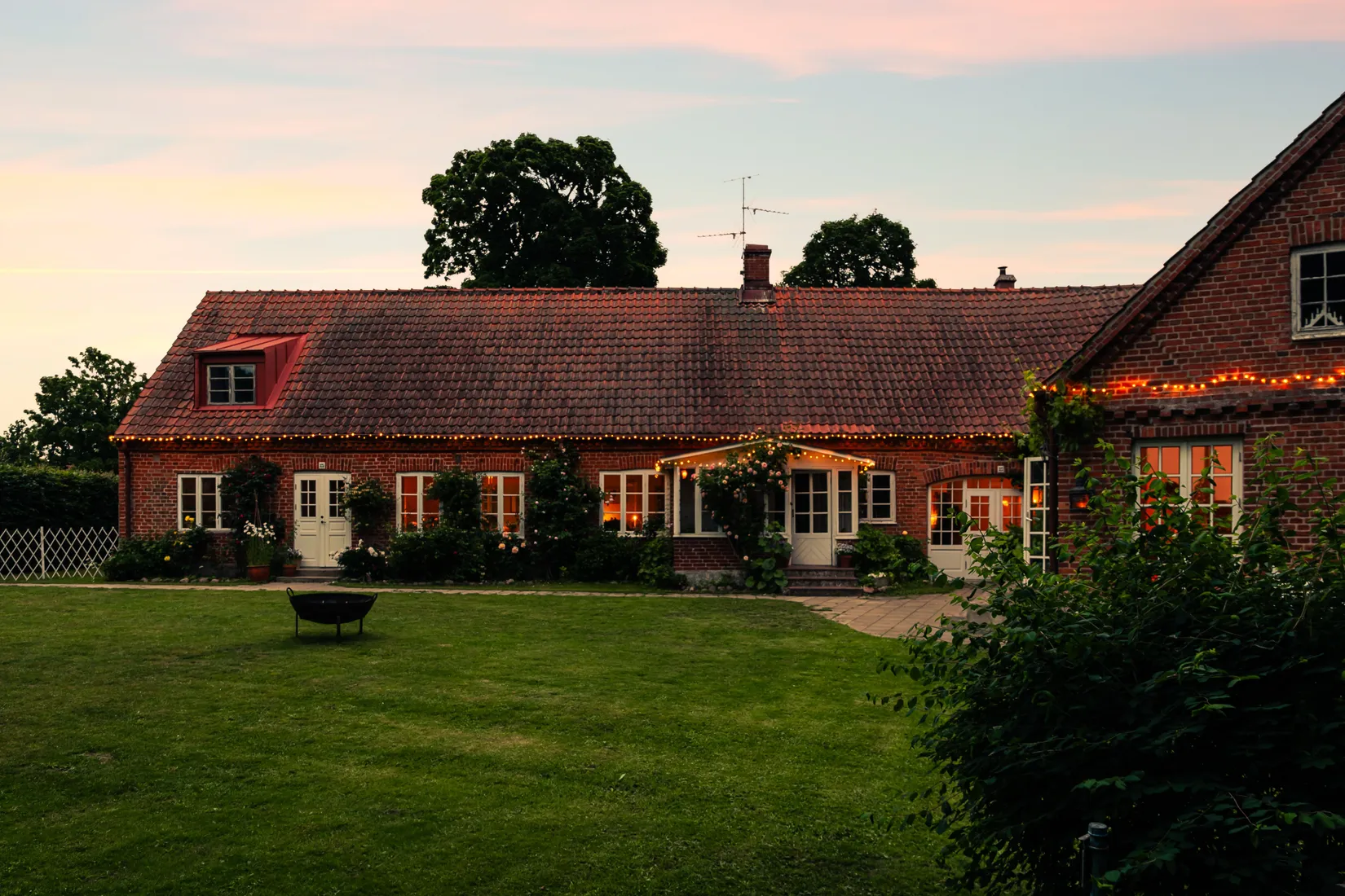 Villa, Svenstorpsvägen 325 och 327, Svenstorp, Ystad