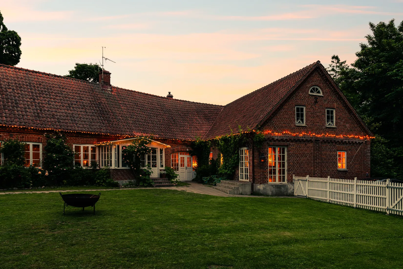 Villa, Svenstorpsvägen 325 och 327, Svenstorp, Ystad