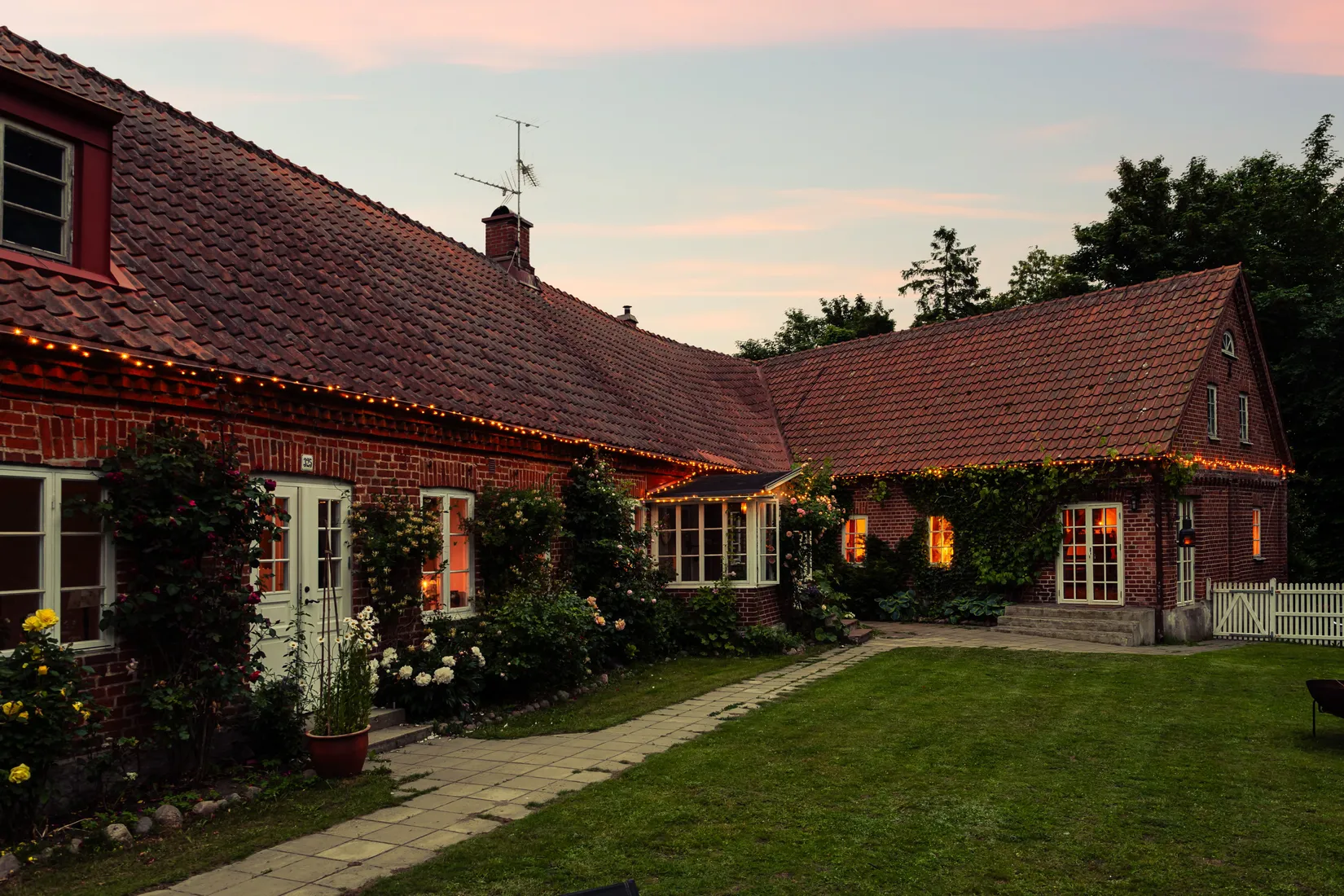 Villa, Svenstorpsvägen 325 och 327, Svenstorp, Ystad