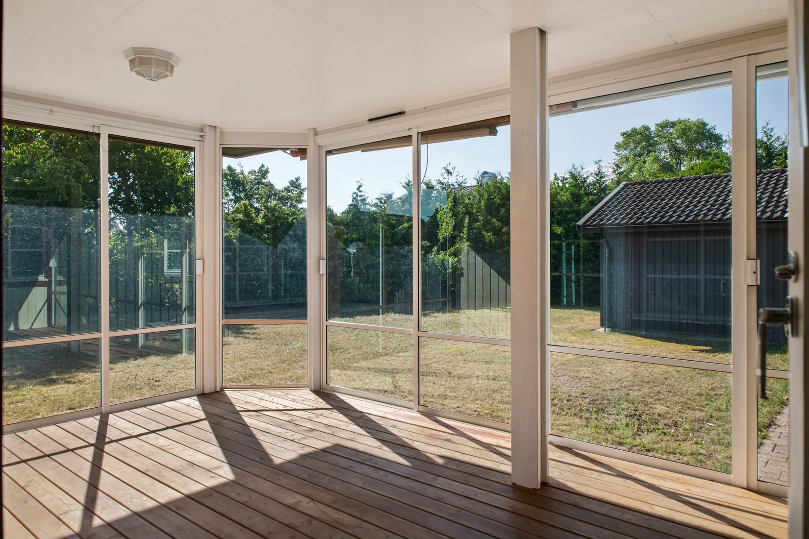 Villa, Lilla Tvärgatan 4, Centralt i Åhus, Kristianstad