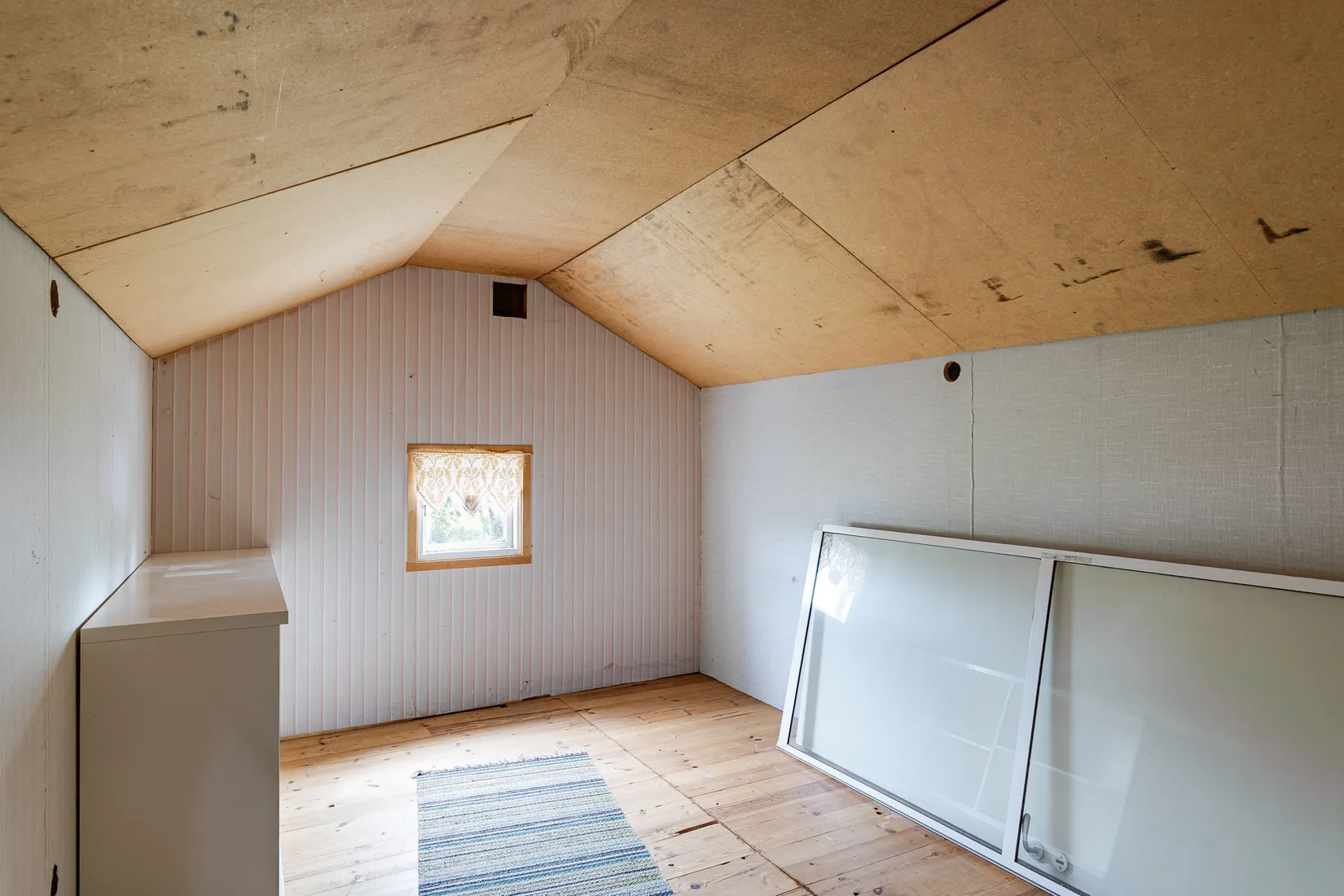 Villa, Algatan 9, Språttebo, Tibro