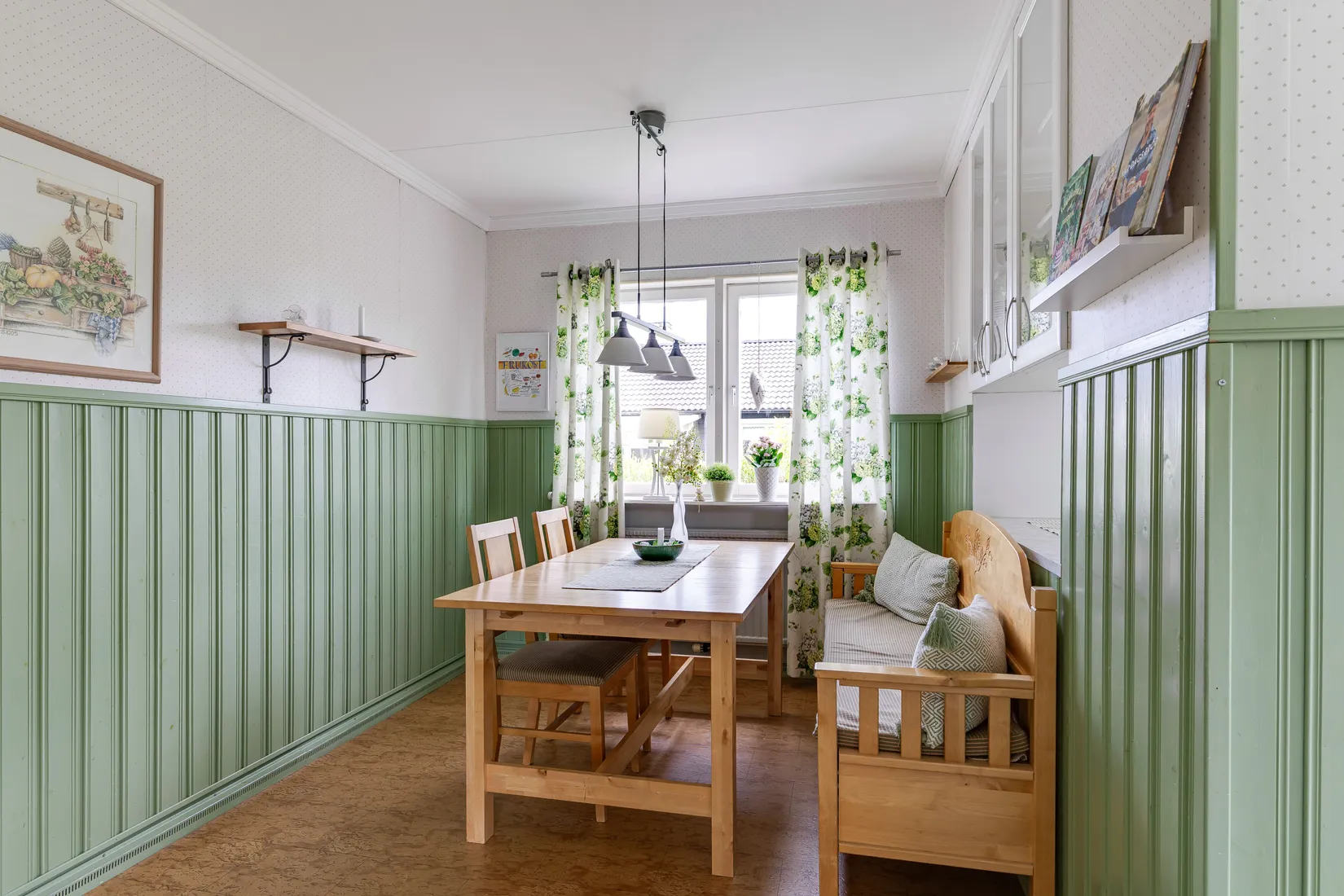 Villa, Algatan 9, Språttebo, Tibro