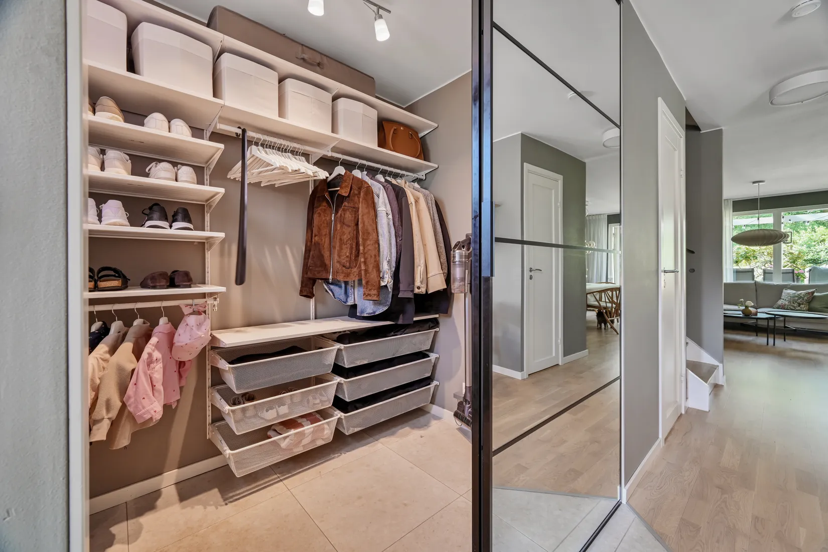 Bostadsrätt, Radhus, Vålbergavägen 6, Barkarby, Järfälla