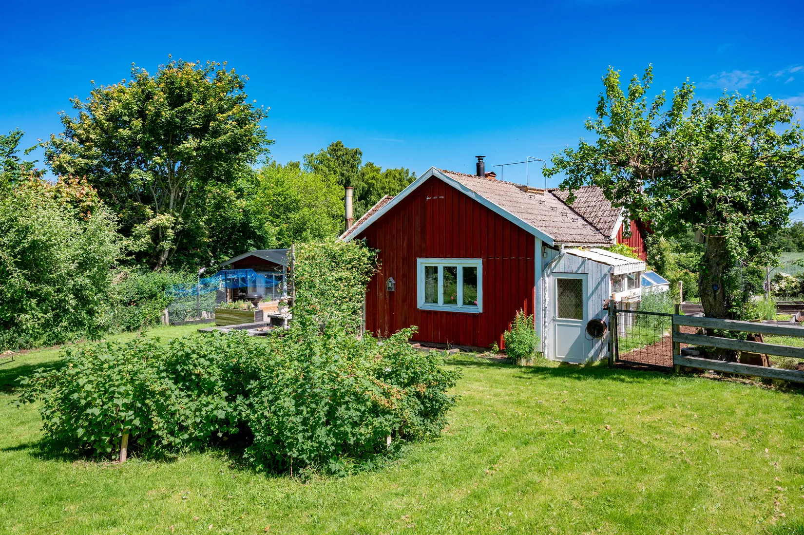 Villa, Kvarnliden 5, Larv, Vara