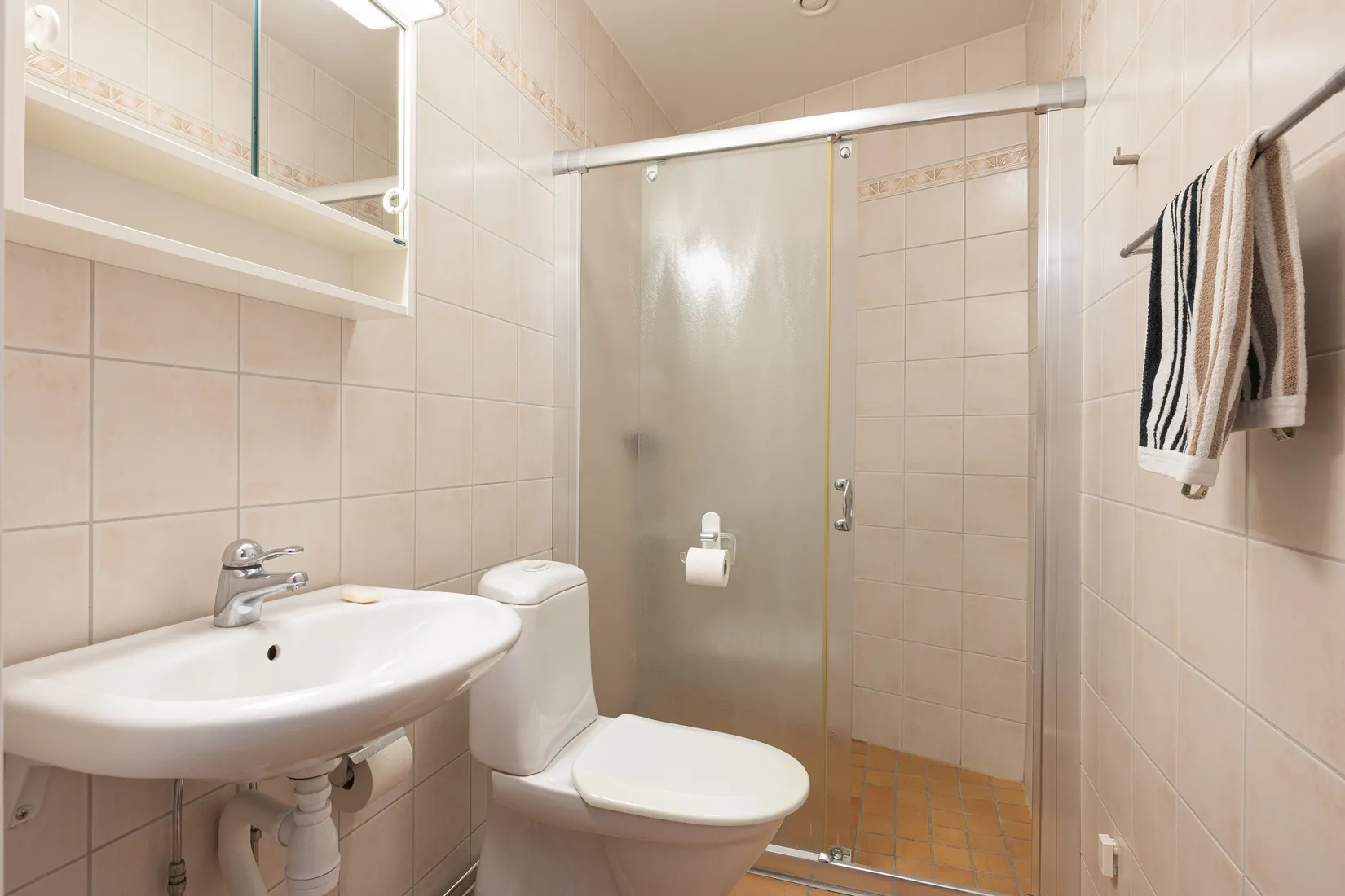 Bostadsrätt, Lomvägen 25D, Sjöberg, Sollentuna