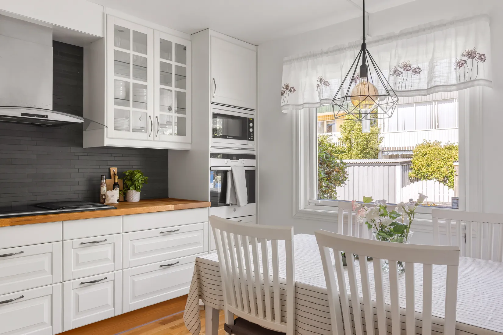 Radhus, Capellavägen 16, Skälby, Järfälla