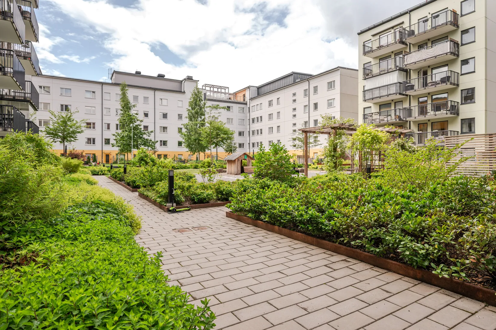Bostadsrätt, Förrådsvägen 34, Centrala Huddinge, Huddinge