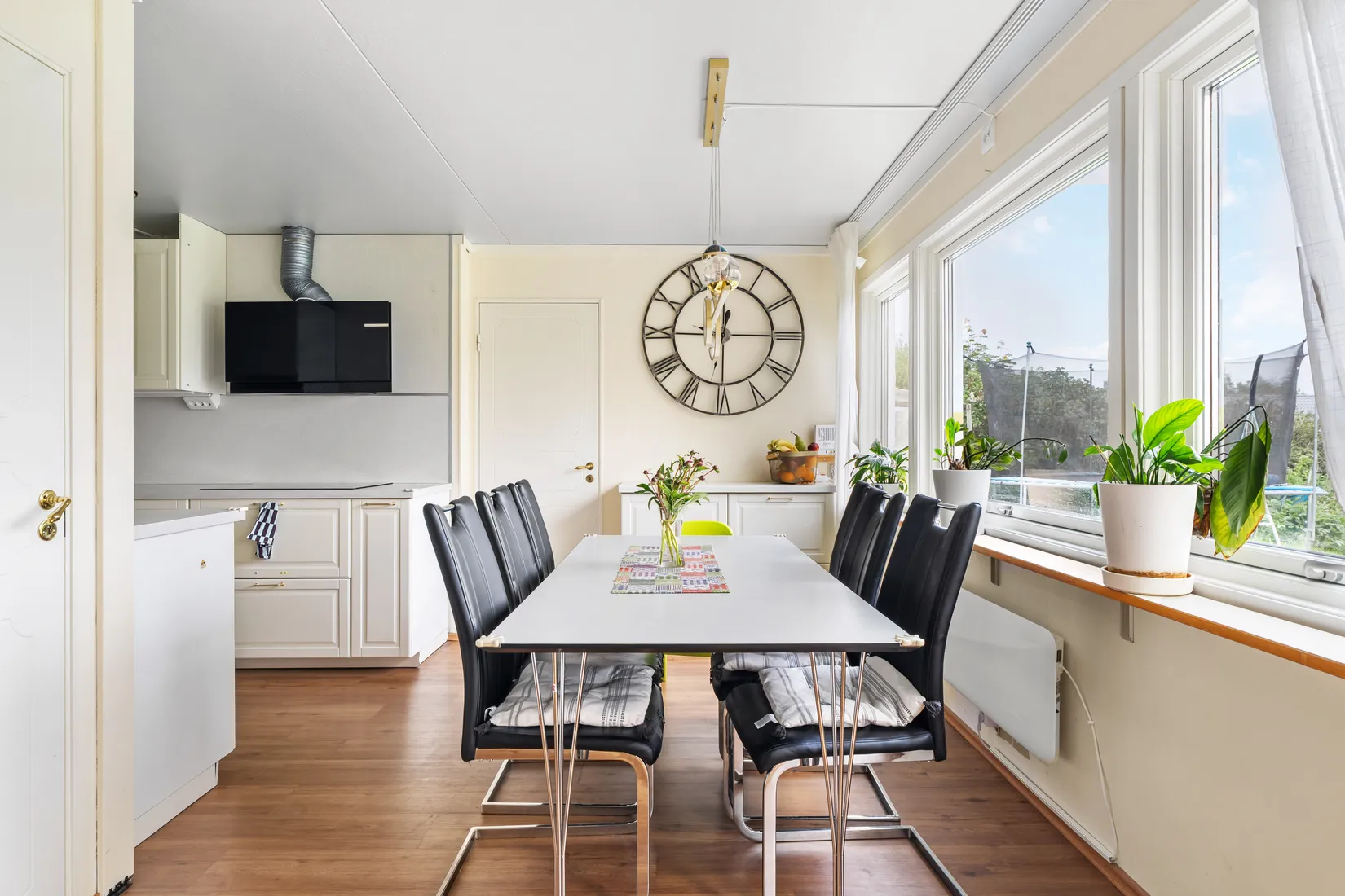 Villa, Fullblodsvägen 26, Lillhällom/Bergsåker, Sundsvall