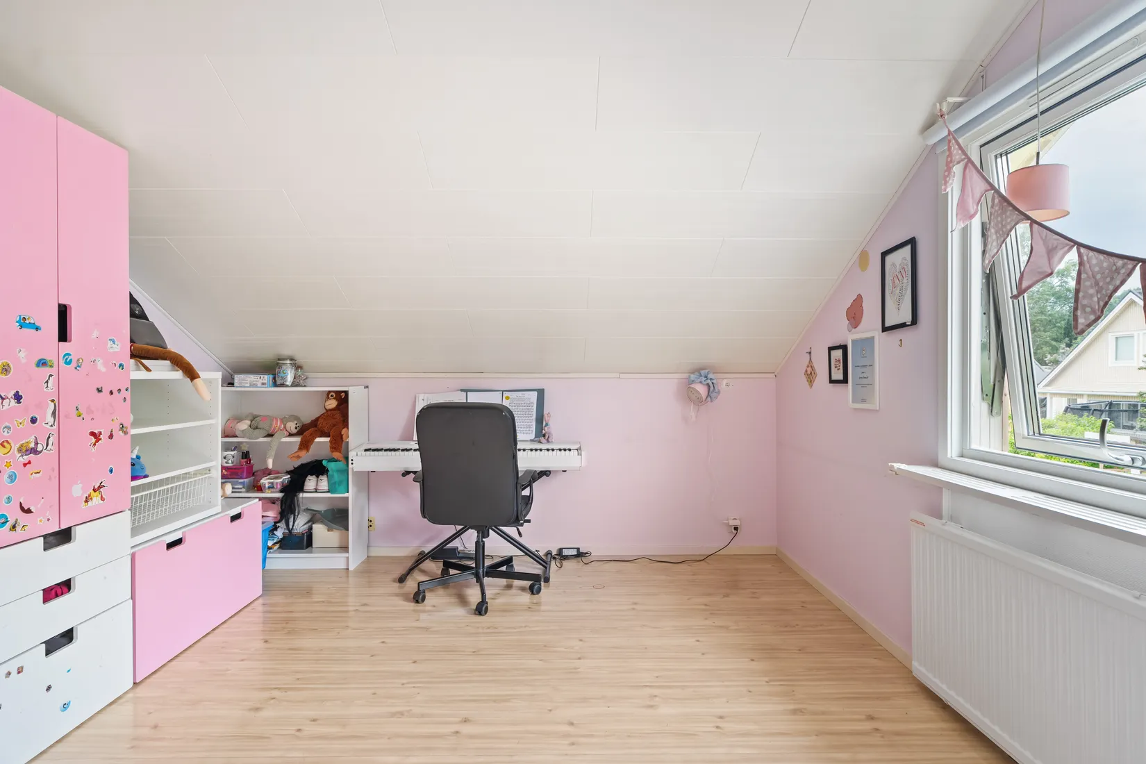Villa, Fullblodsvägen 26, Lillhällom/Bergsåker, Sundsvall