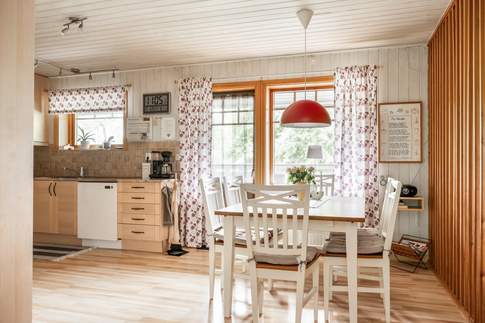 Villa, Dammvägen 8, Hallaryd, Älmhult