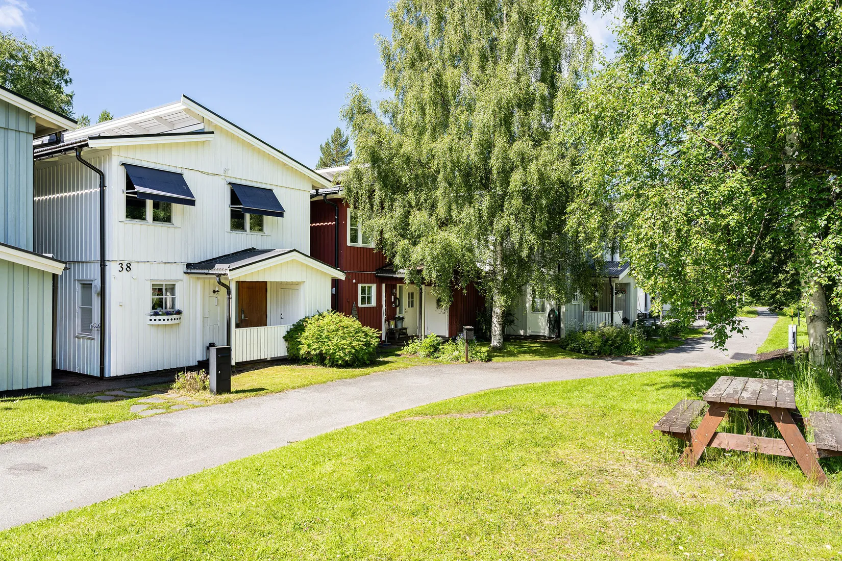 Radhus, Svanvägen 38, Odensala, Östersund
