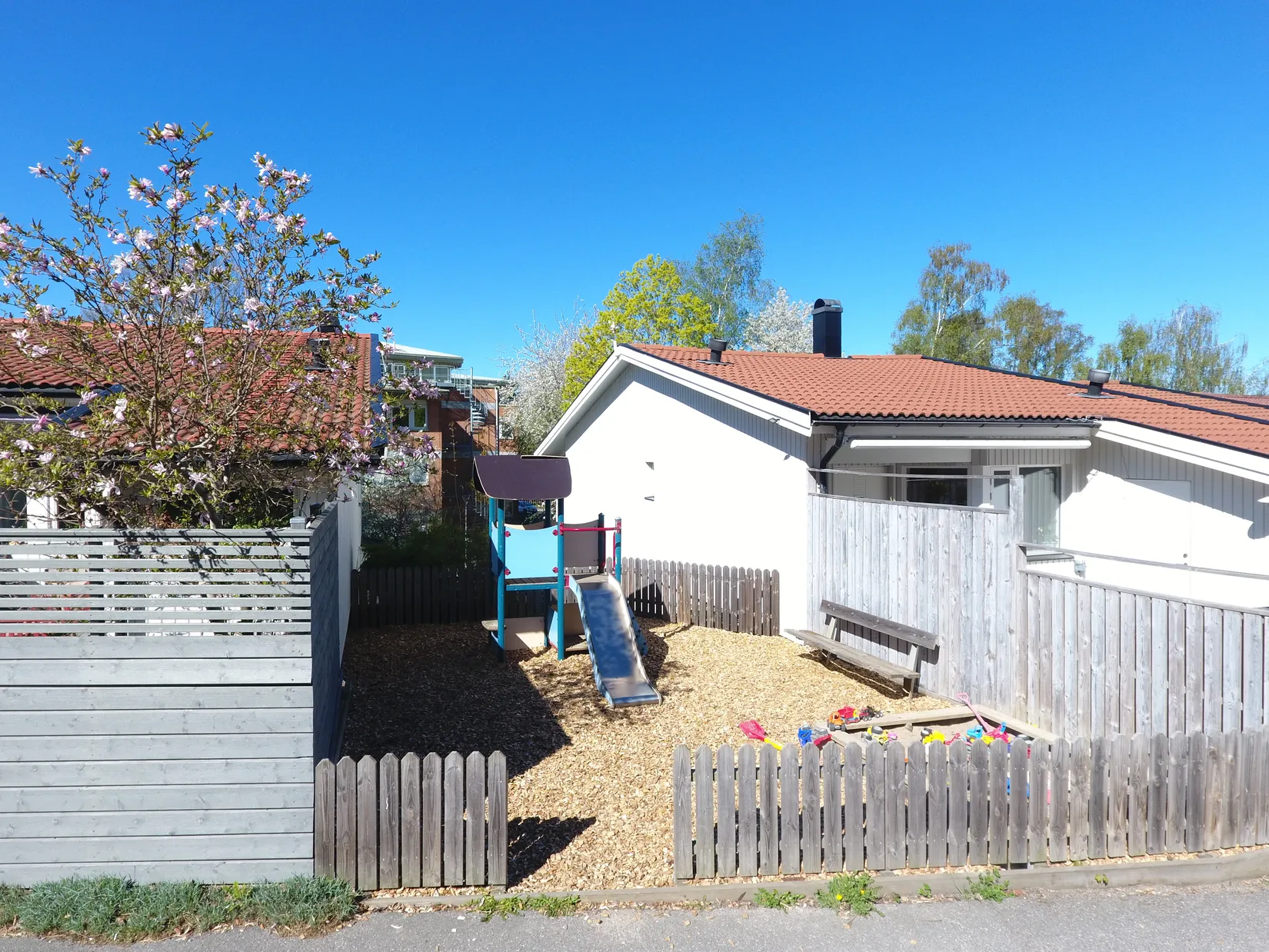 Radhus, Marsgränd 40, Sollentuna-Tureberg, Sollentuna