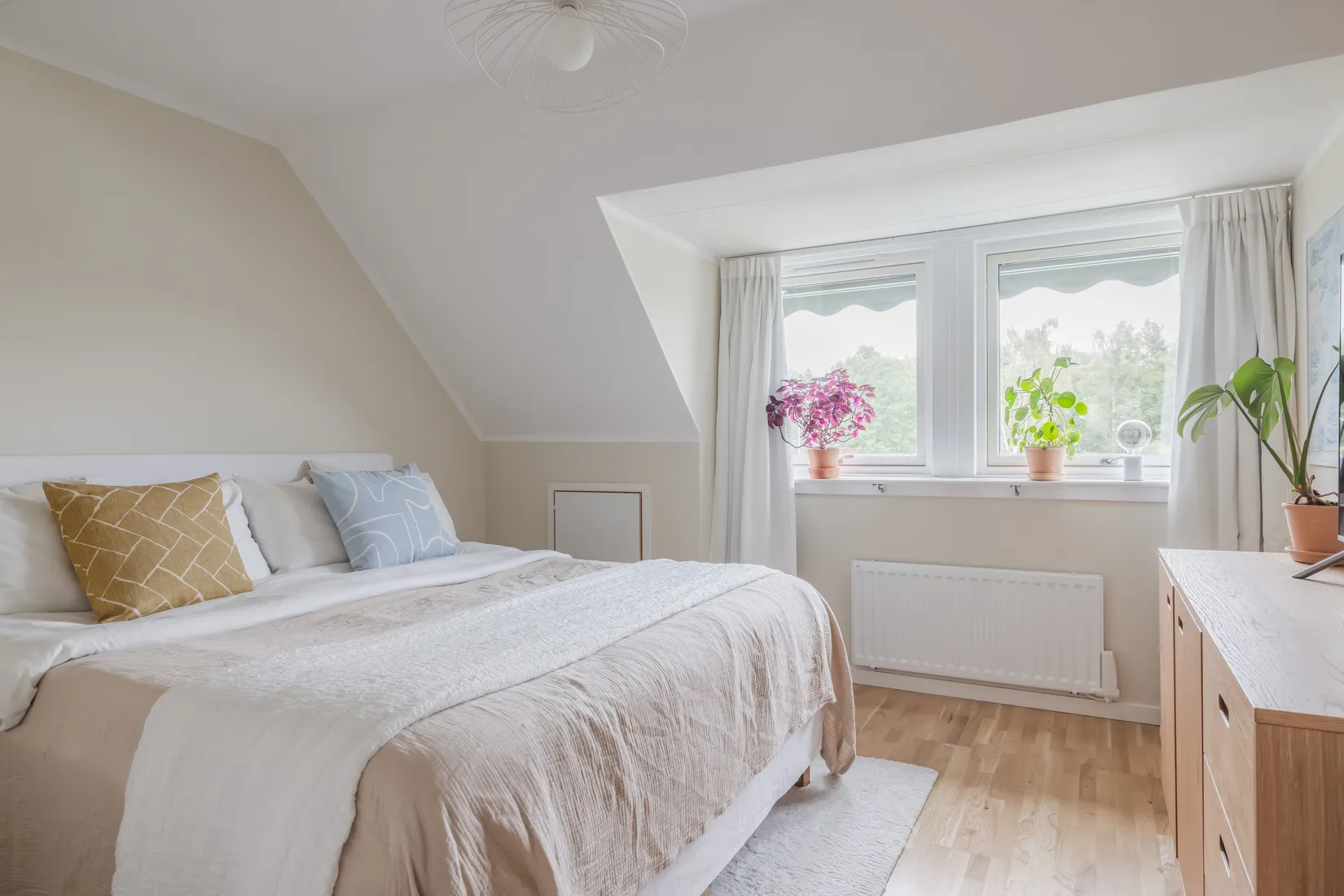 Radhus, Byalagsvägen 38, Täby