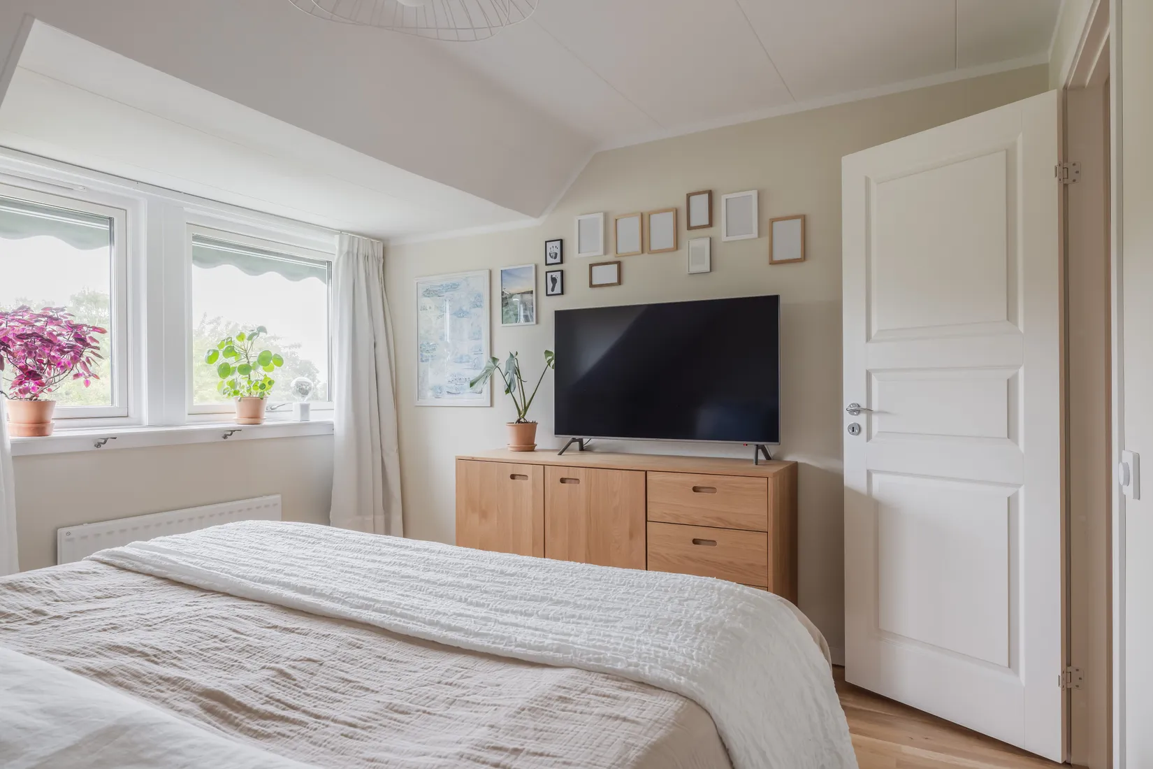 Radhus, Byalagsvägen 38, Täby