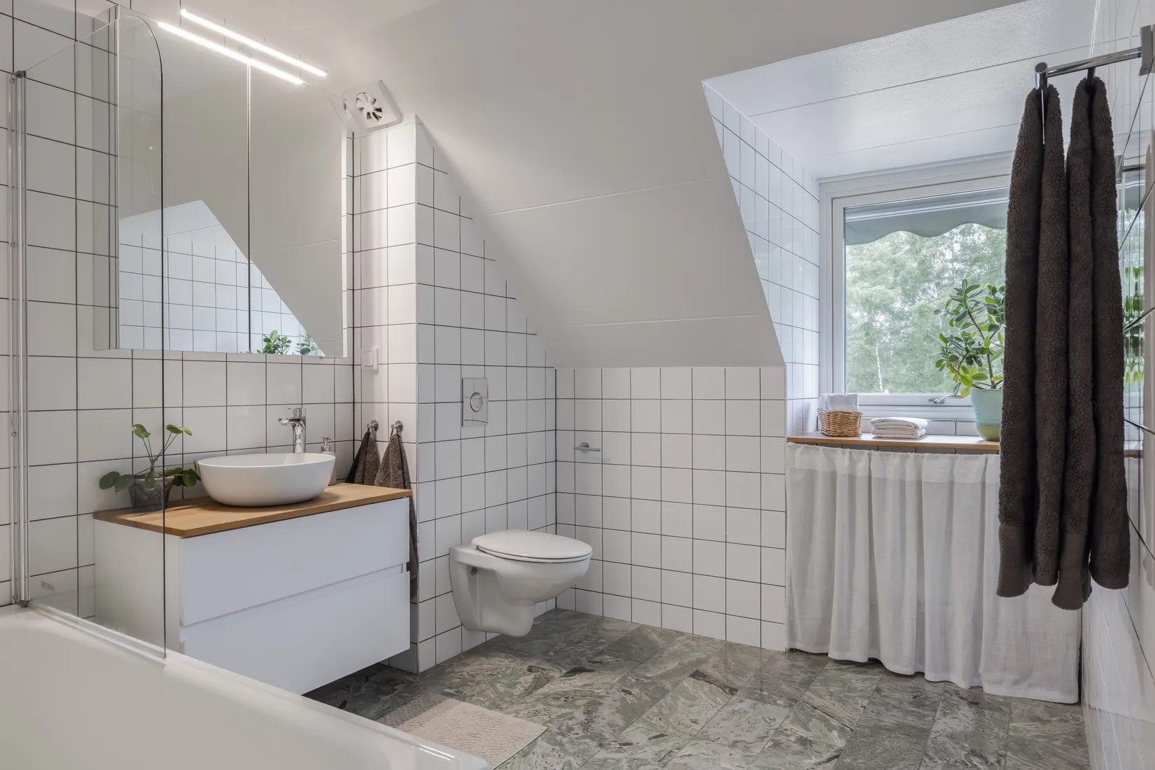 Radhus, Byalagsvägen 38, Täby