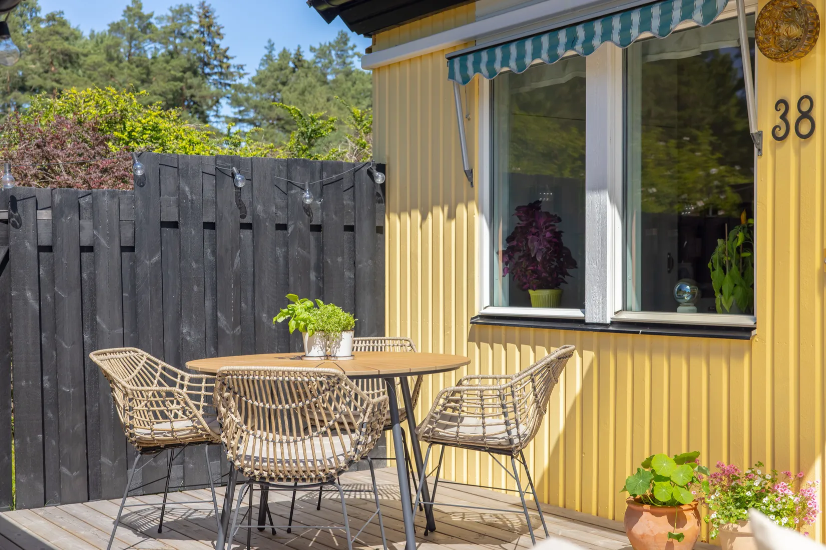 Radhus, Byalagsvägen 38, Täby