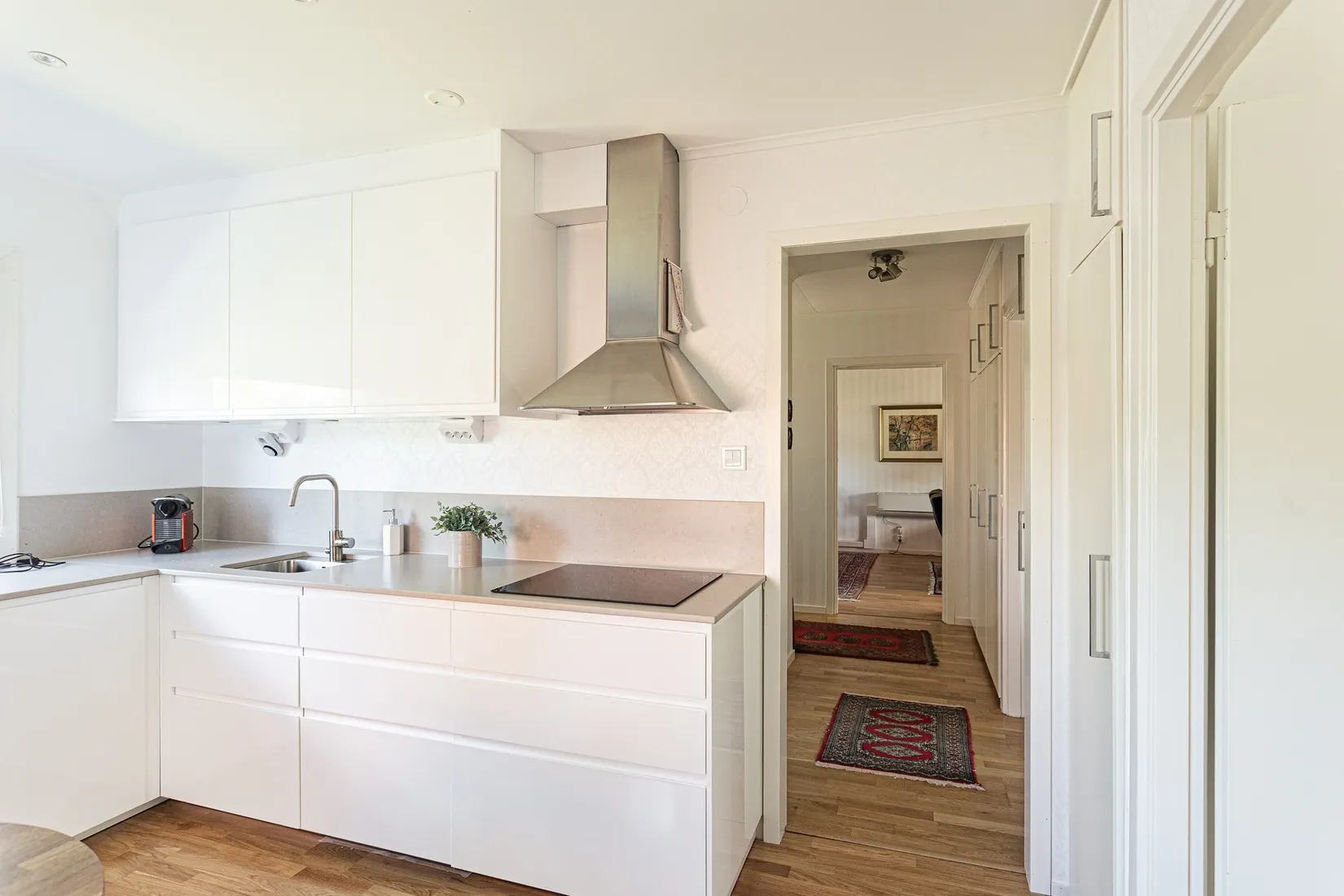 Radhus, Ringvägen 37, Östanås, Köping