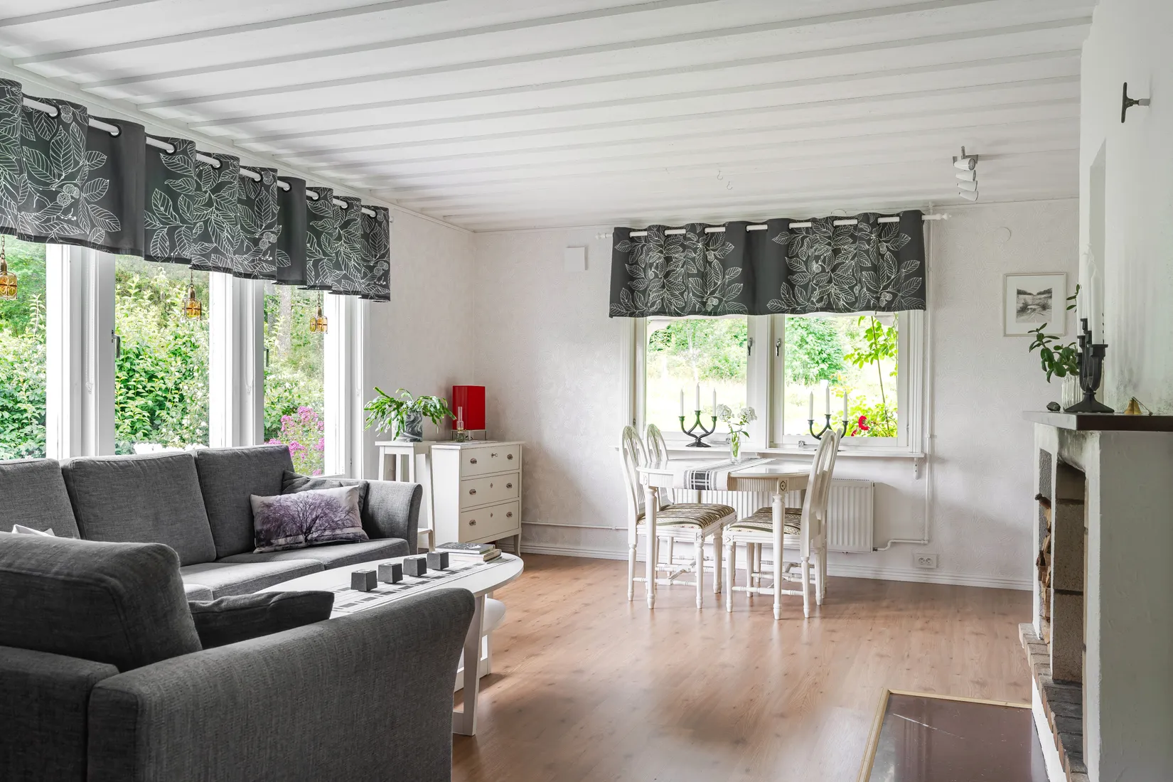 Villa, Backalund Ekbacken, Lantligt utanför Valla, Katrineholm