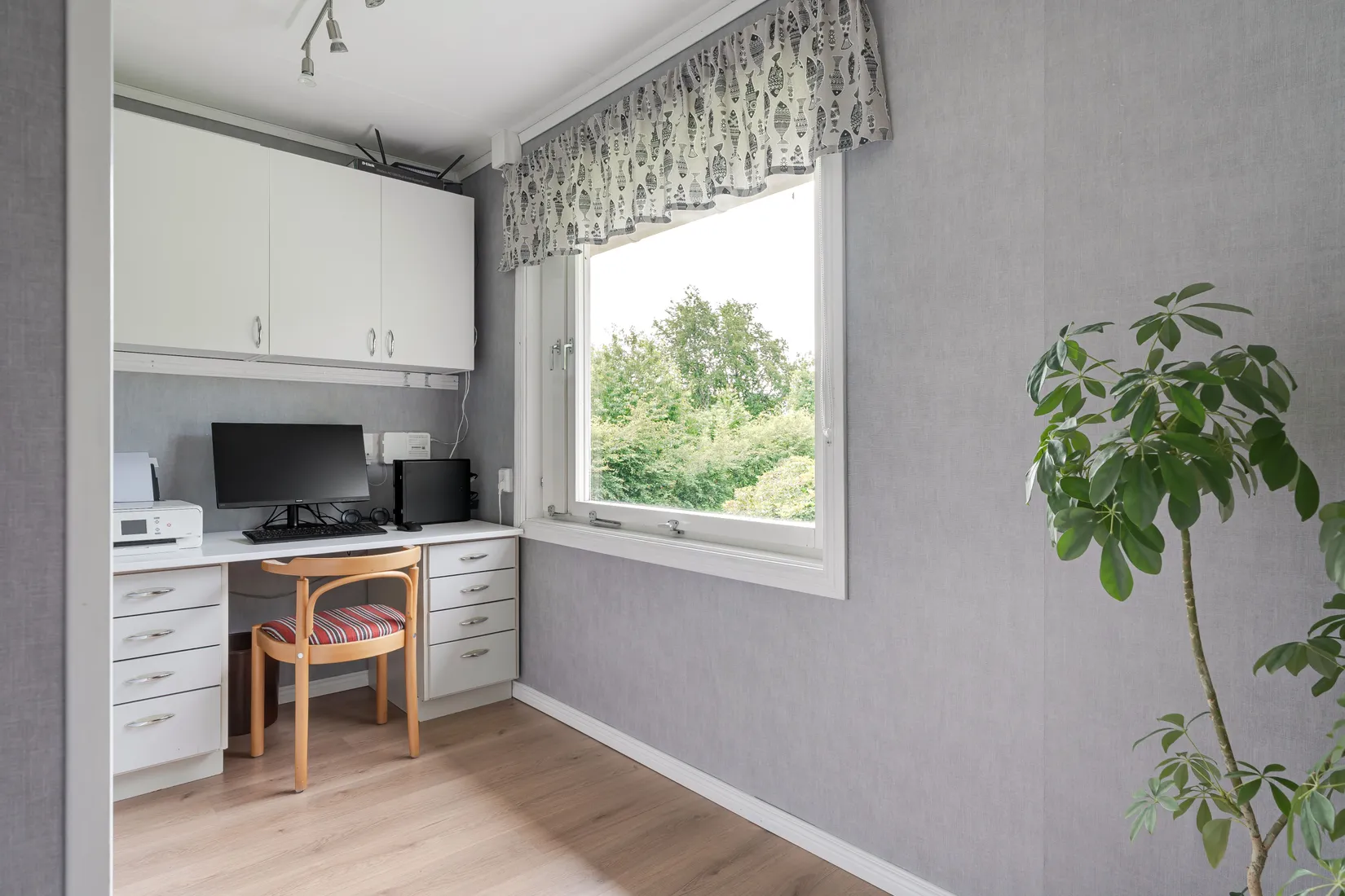 Villa, Backalund Ekbacken, Lantligt utanför Valla, Katrineholm