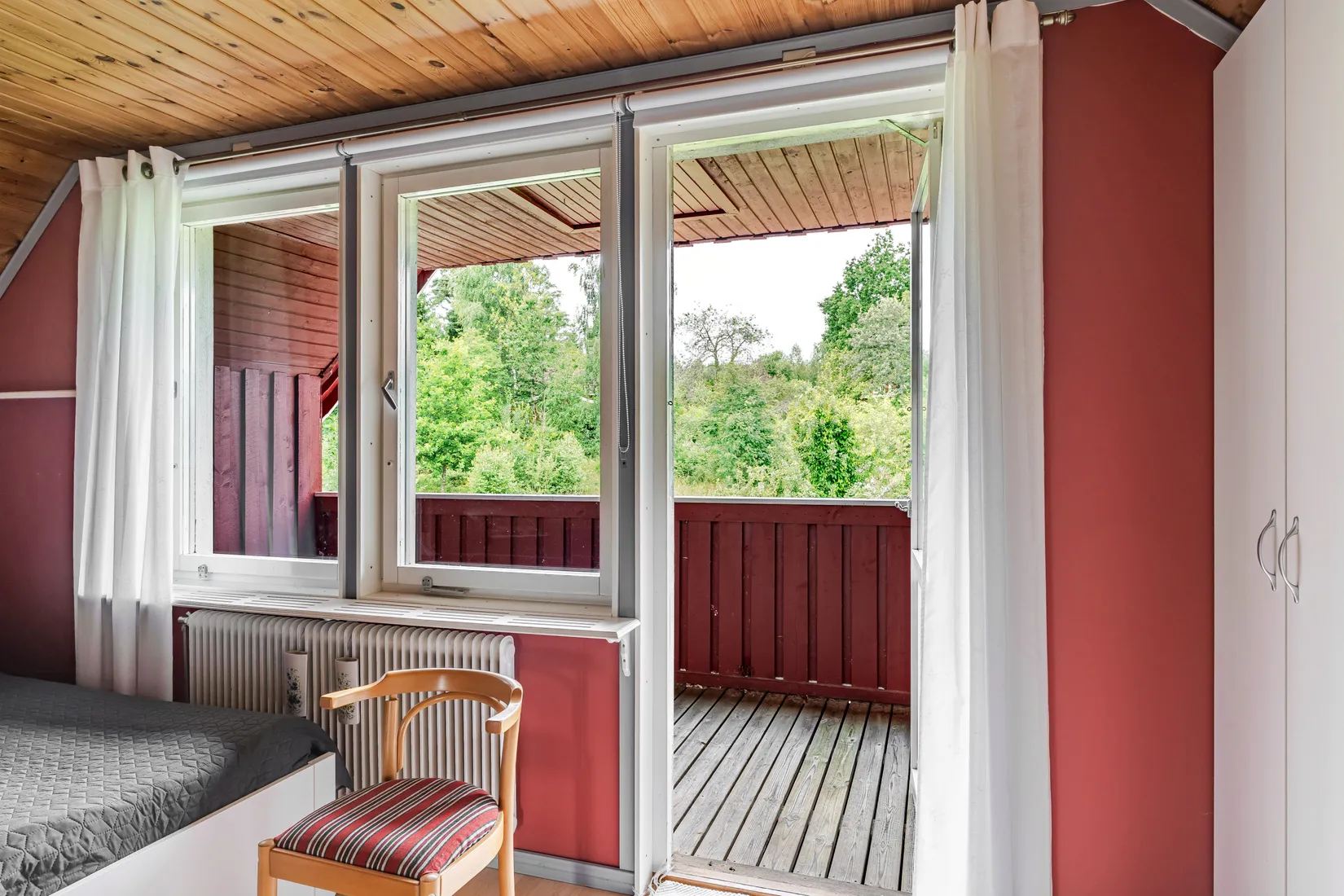 Villa, Backalund Ekbacken, Lantligt utanför Valla, Katrineholm