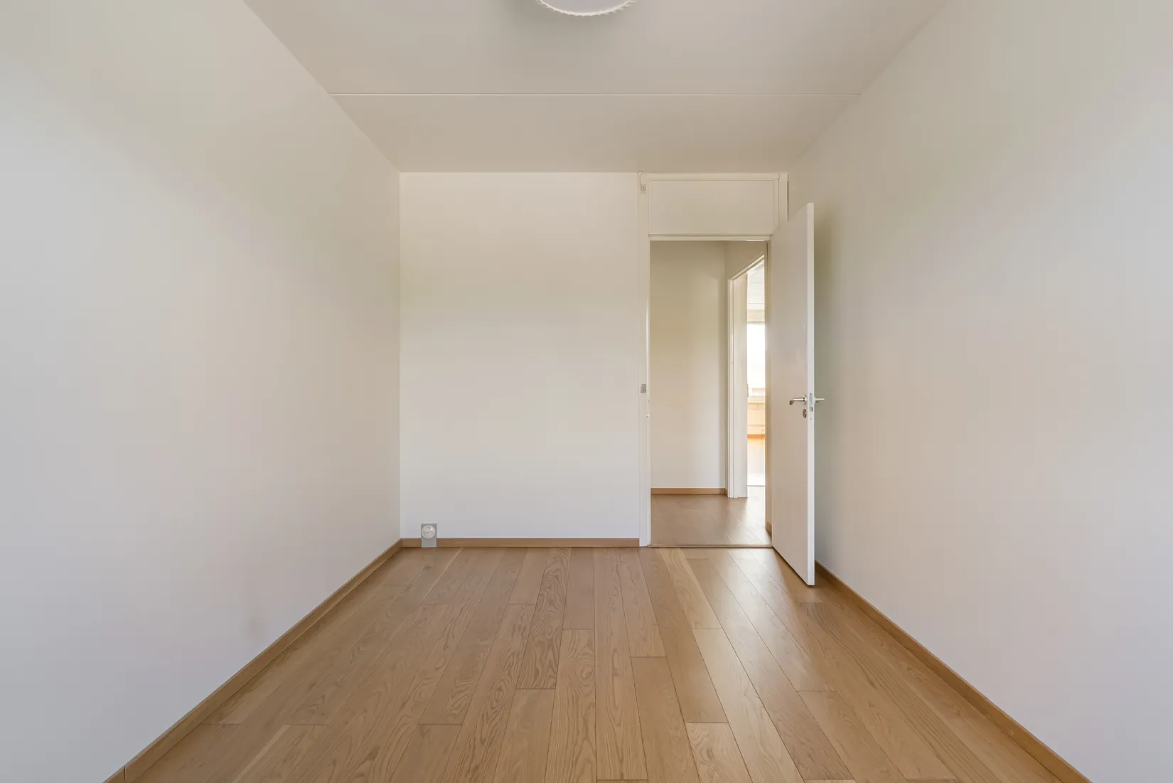 Bostadsrätt, ÅKERBYVÄGEN 90, Täby centrum - storstugan, Täby