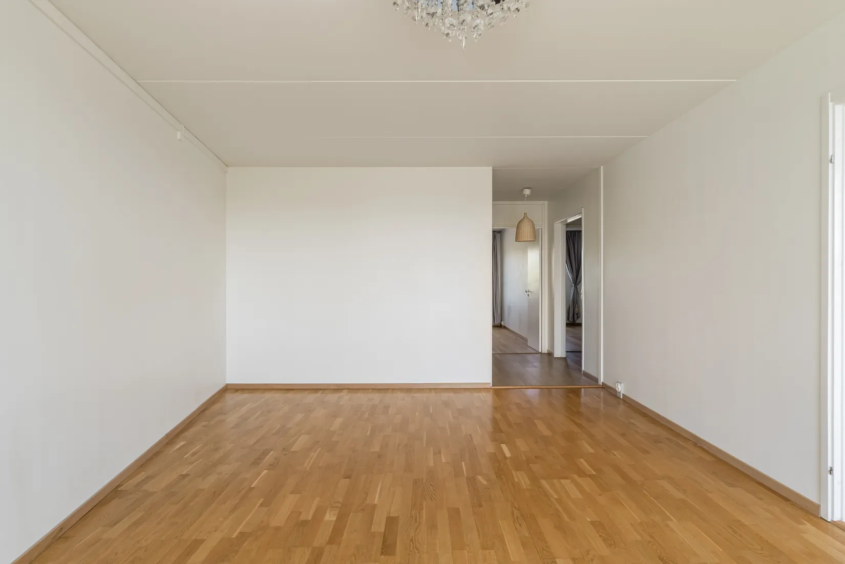Bostadsrätt, ÅKERBYVÄGEN 90, Täby centrum - storstugan, Täby
