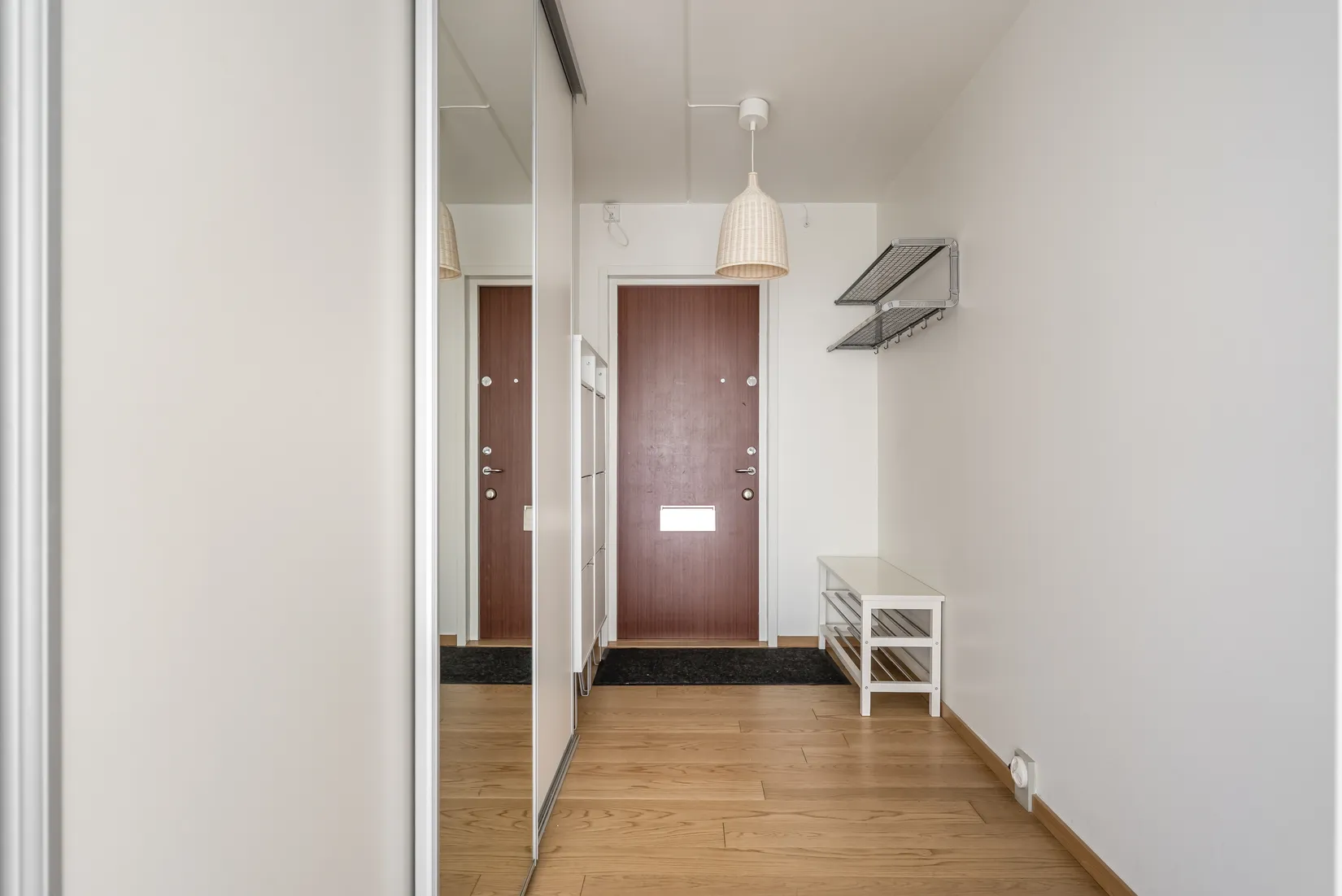 Bostadsrätt, ÅKERBYVÄGEN 90, Täby centrum - storstugan, Täby