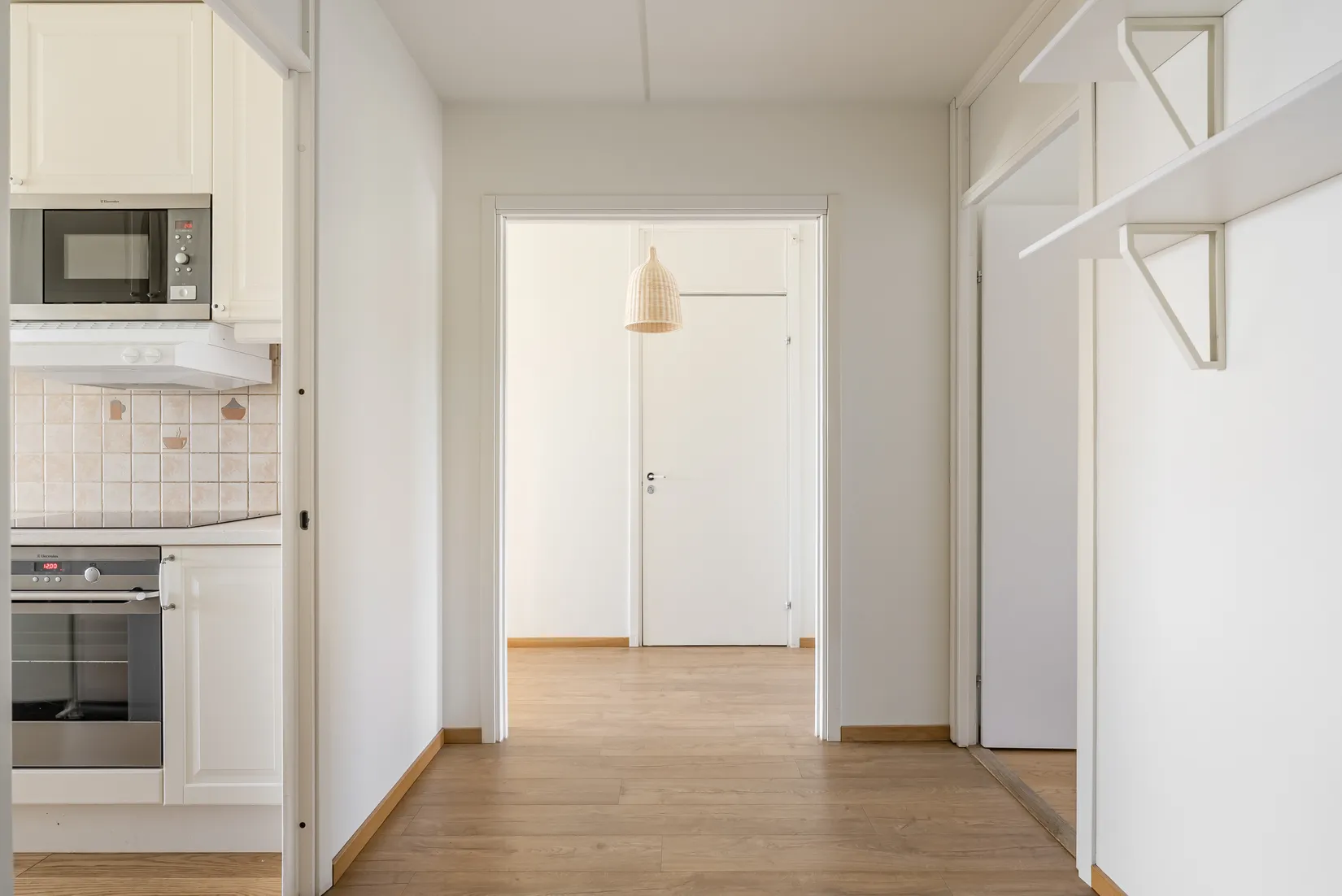 Bostadsrätt, ÅKERBYVÄGEN 90, Täby centrum - storstugan, Täby