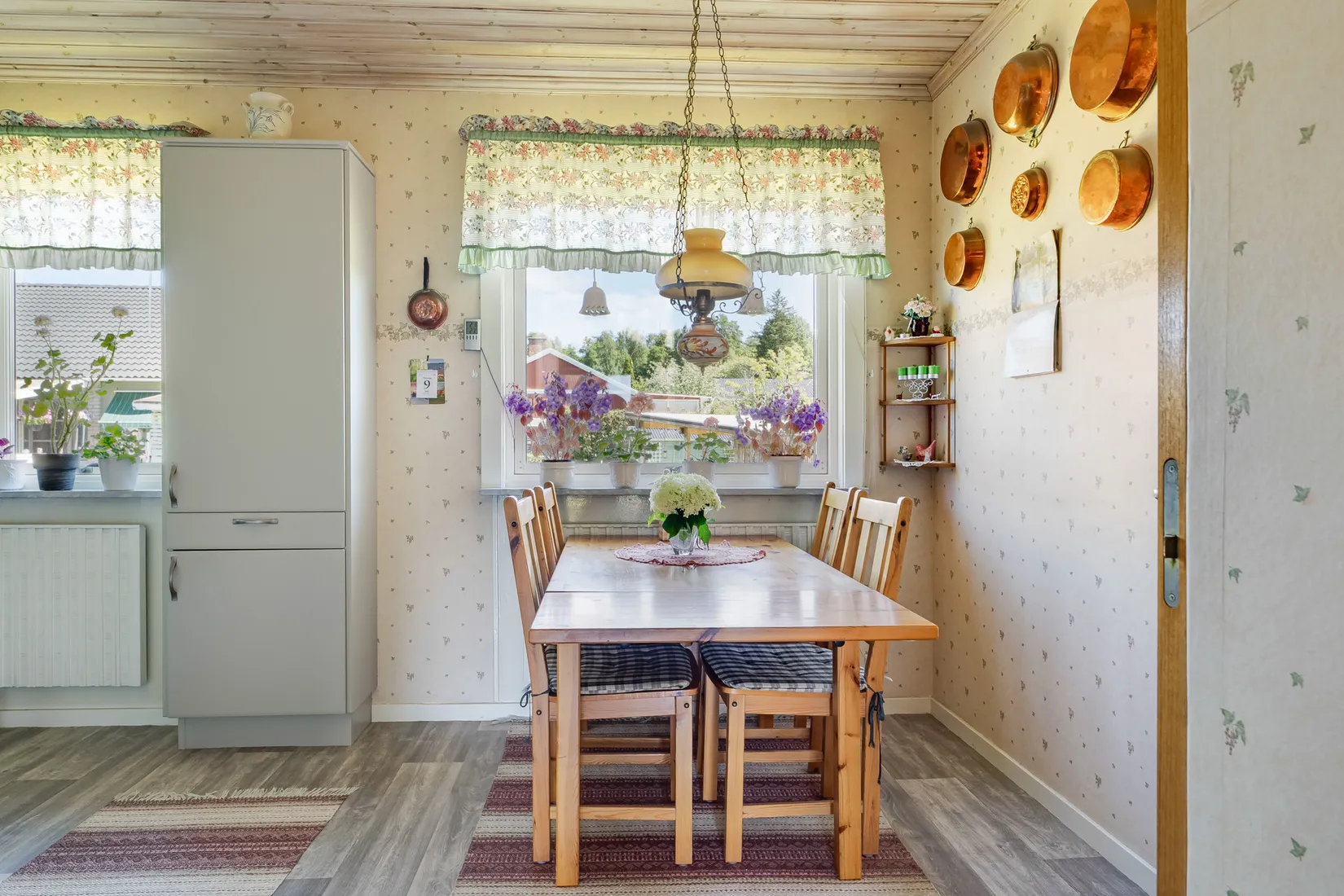 Villa, Bergslagsvägen 12A, Kolsva, Köping
