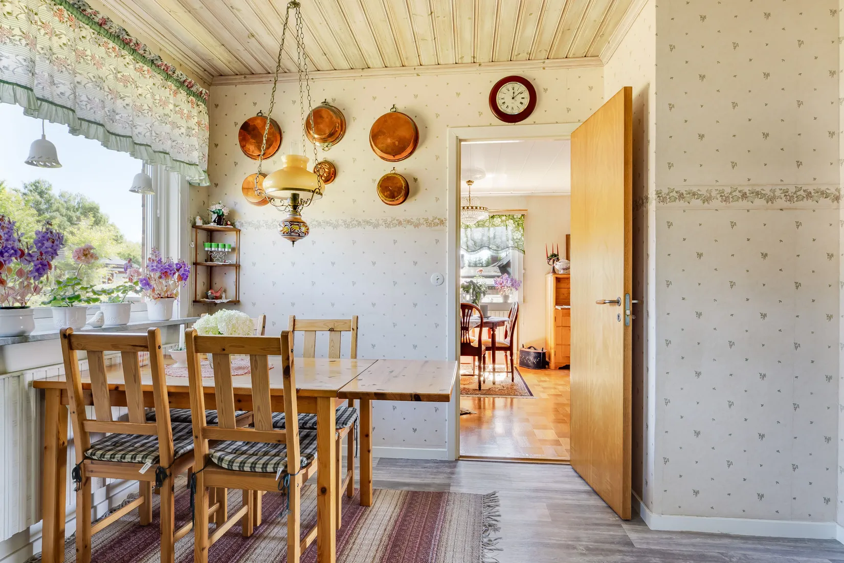Villa, Bergslagsvägen 12A, Kolsva, Köping