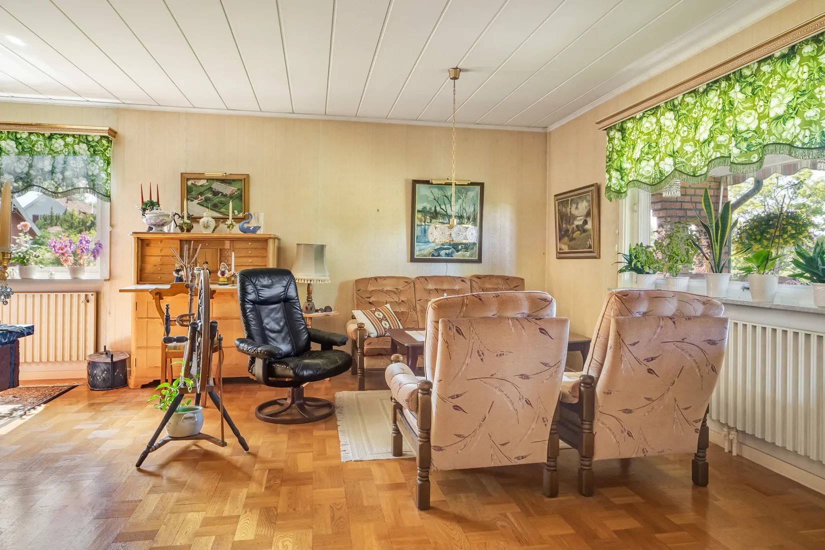 Villa, Bergslagsvägen 12A, Kolsva, Köping