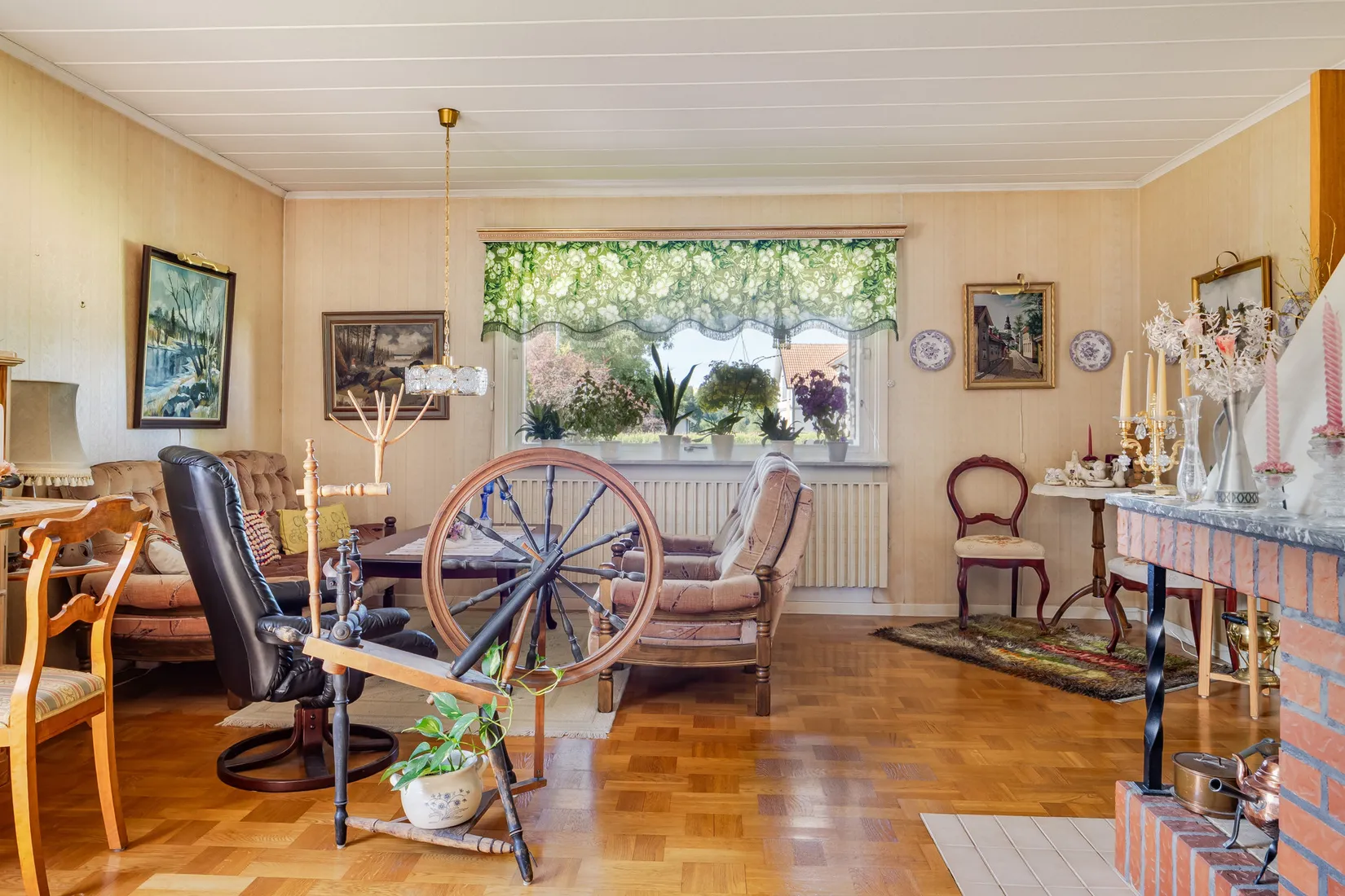 Villa, Bergslagsvägen 12A, Kolsva, Köping