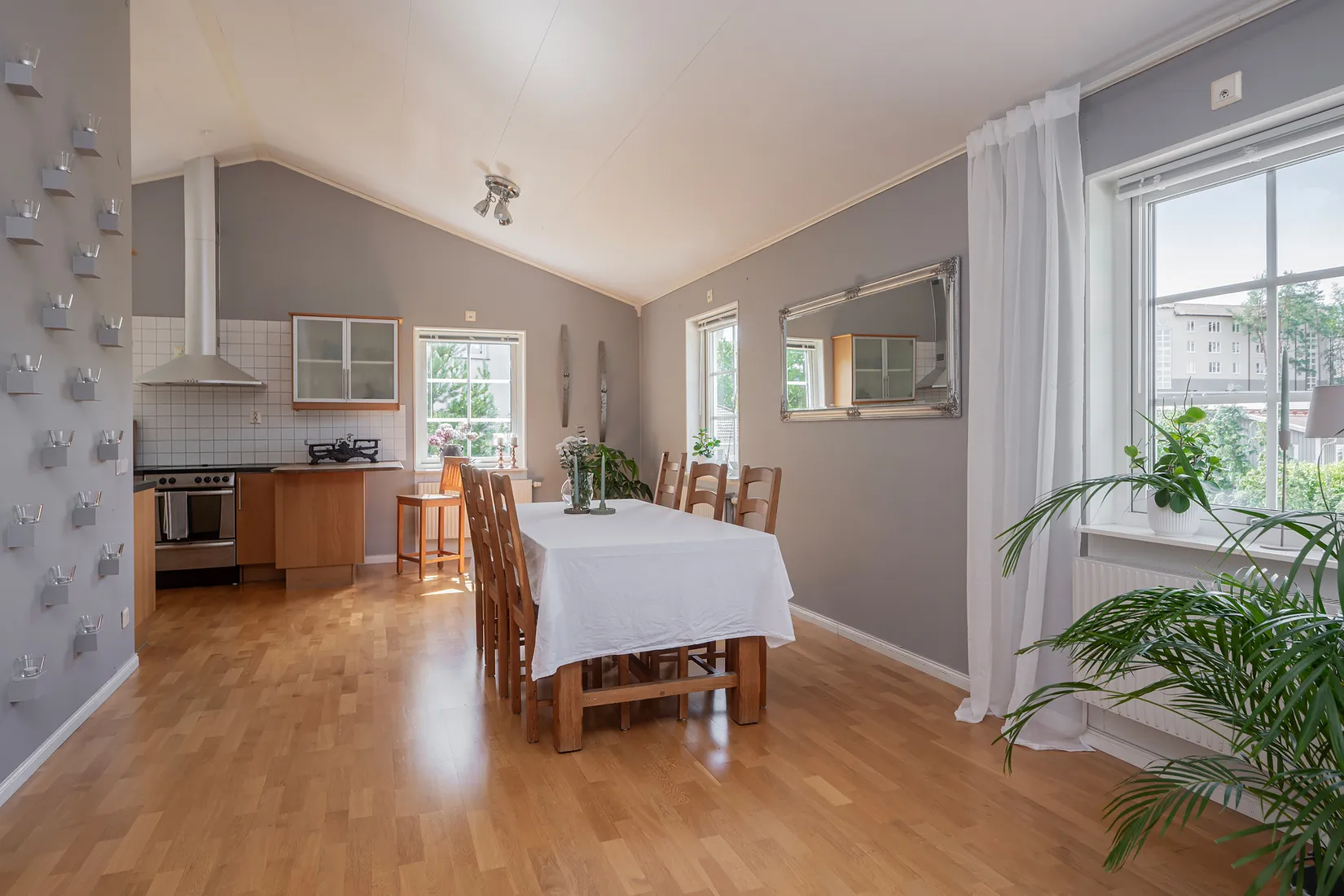 Villa, Vårdkasevägen 11, Segeltorp, Huddinge