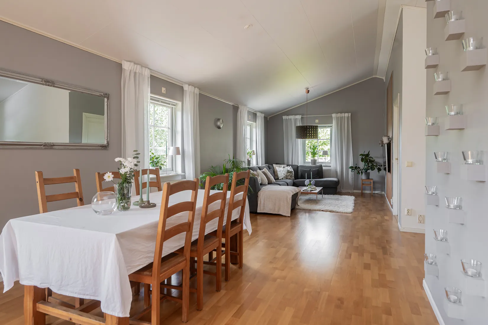 Villa, Vårdkasevägen 11, Segeltorp, Huddinge
