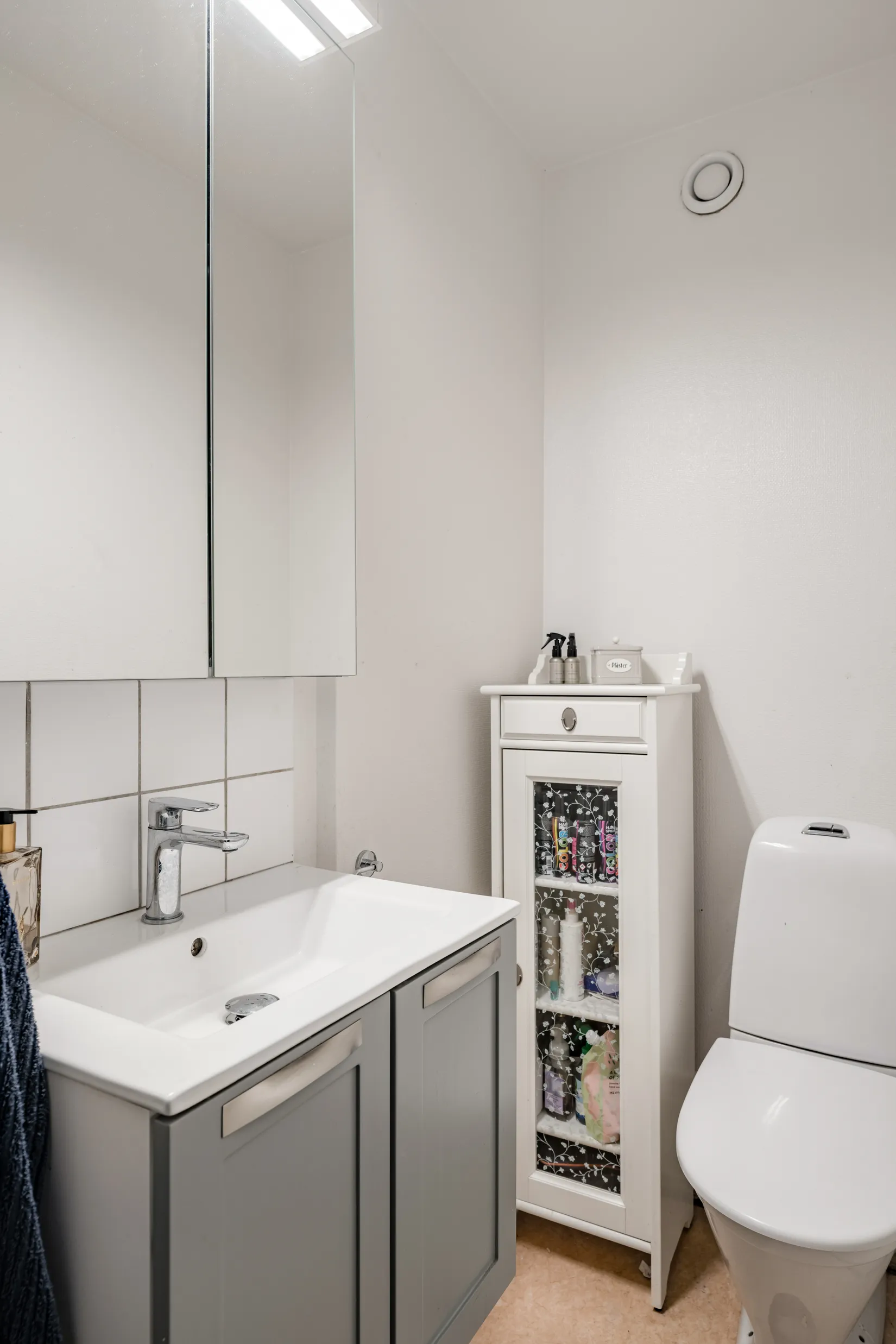 Bostadsrätt, Åkerbyvägen 294, Täby Centrum, Täby