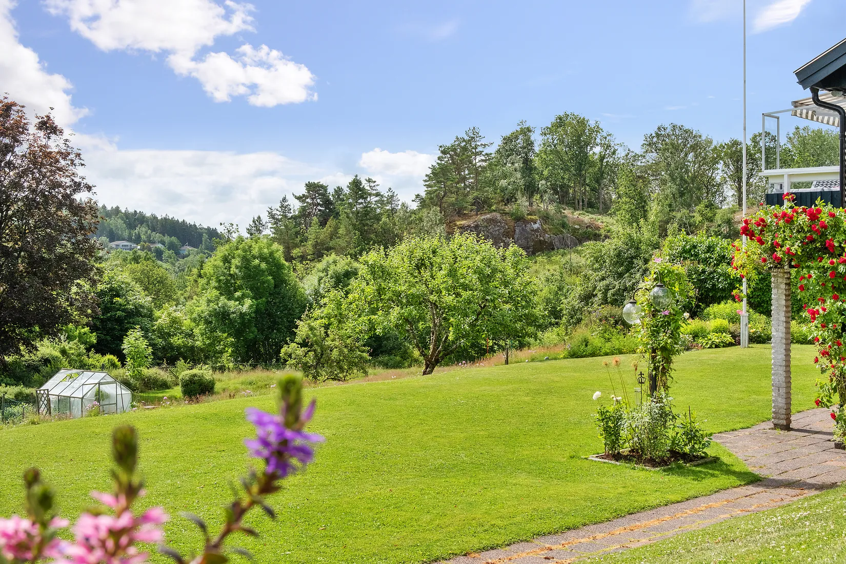 Villa, Halleröd 419, Uddevalla