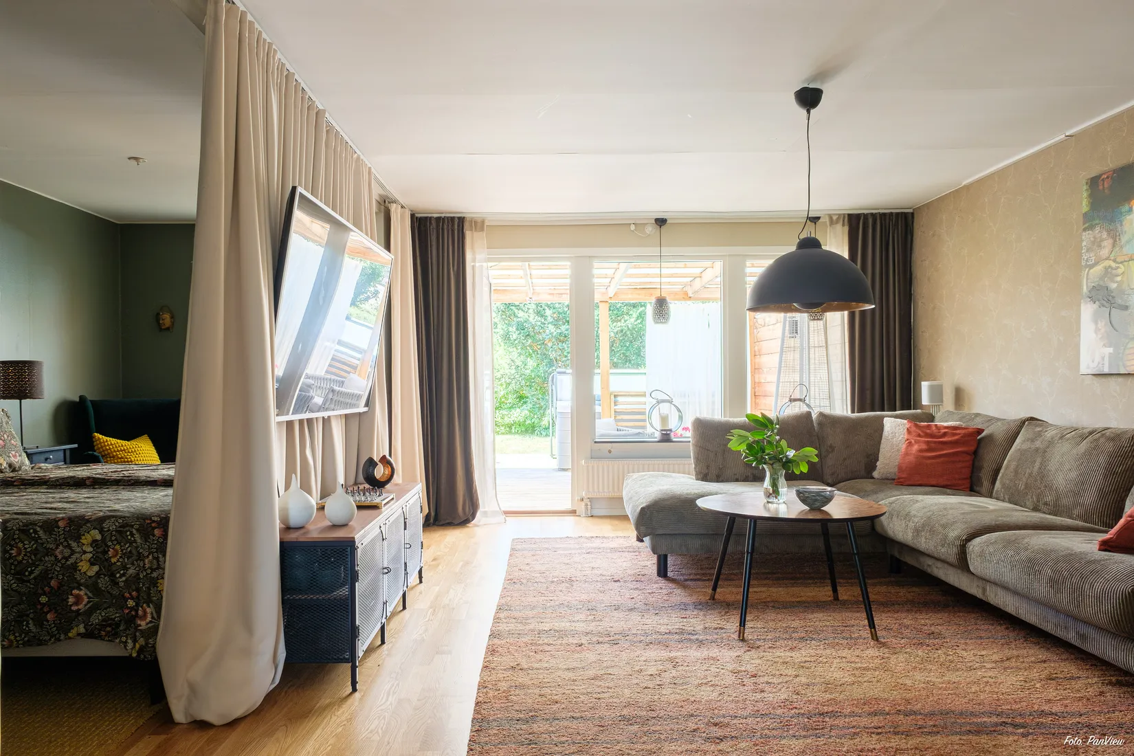 Radhus, Bärnstensgatan 22, Brandthovda, Västerås