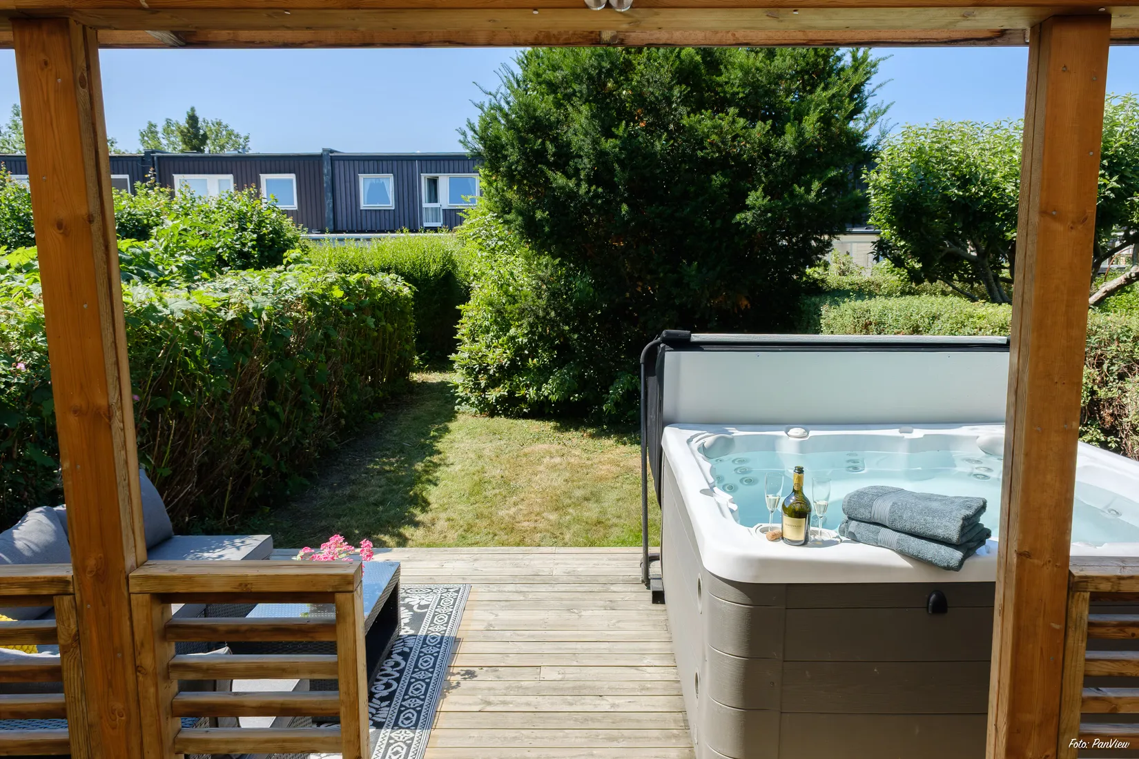 Radhus, Bärnstensgatan 22, Brandthovda, Västerås