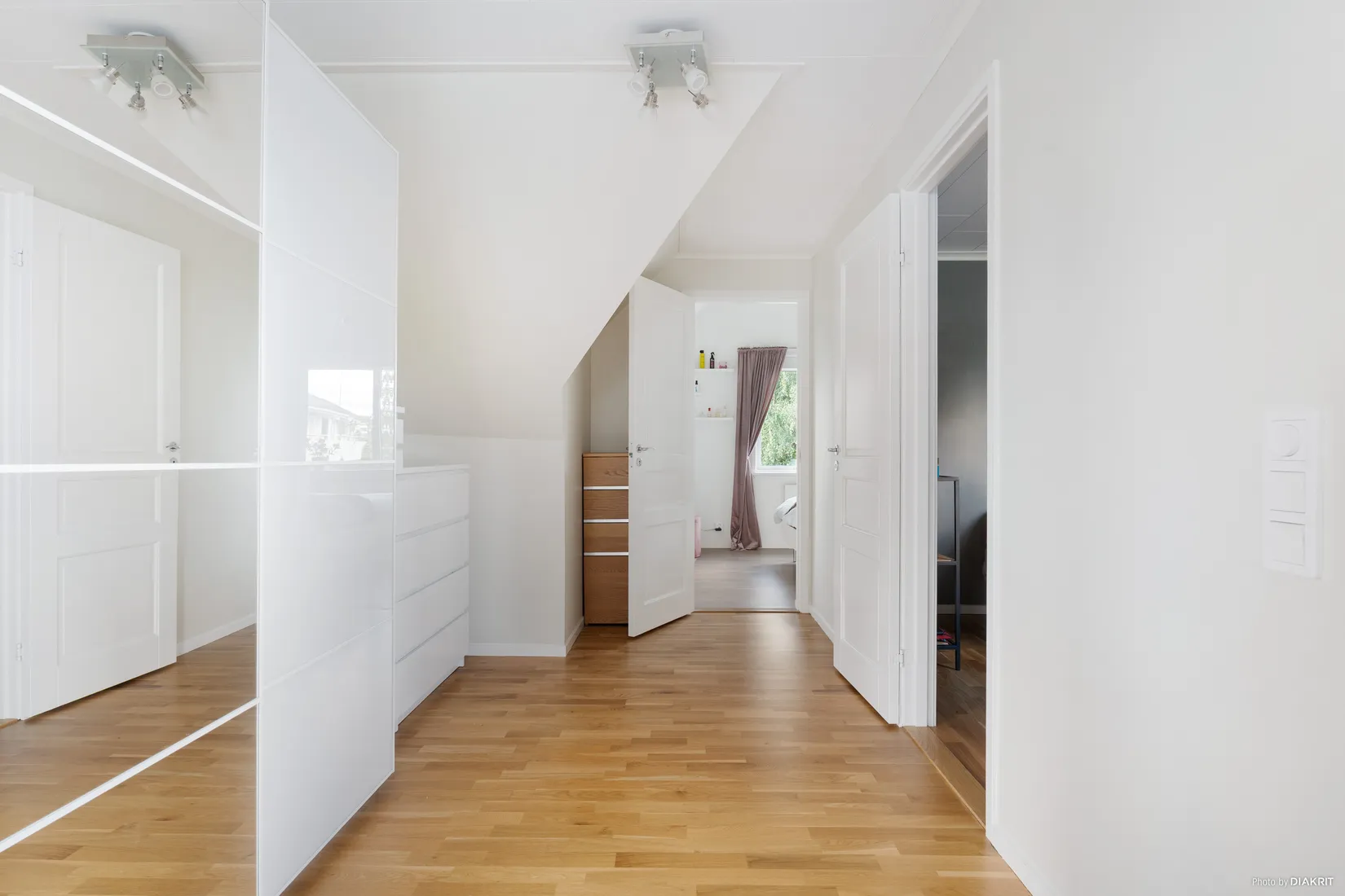 Villa, Hornblåsargränd 5, Gribbylund, Täby