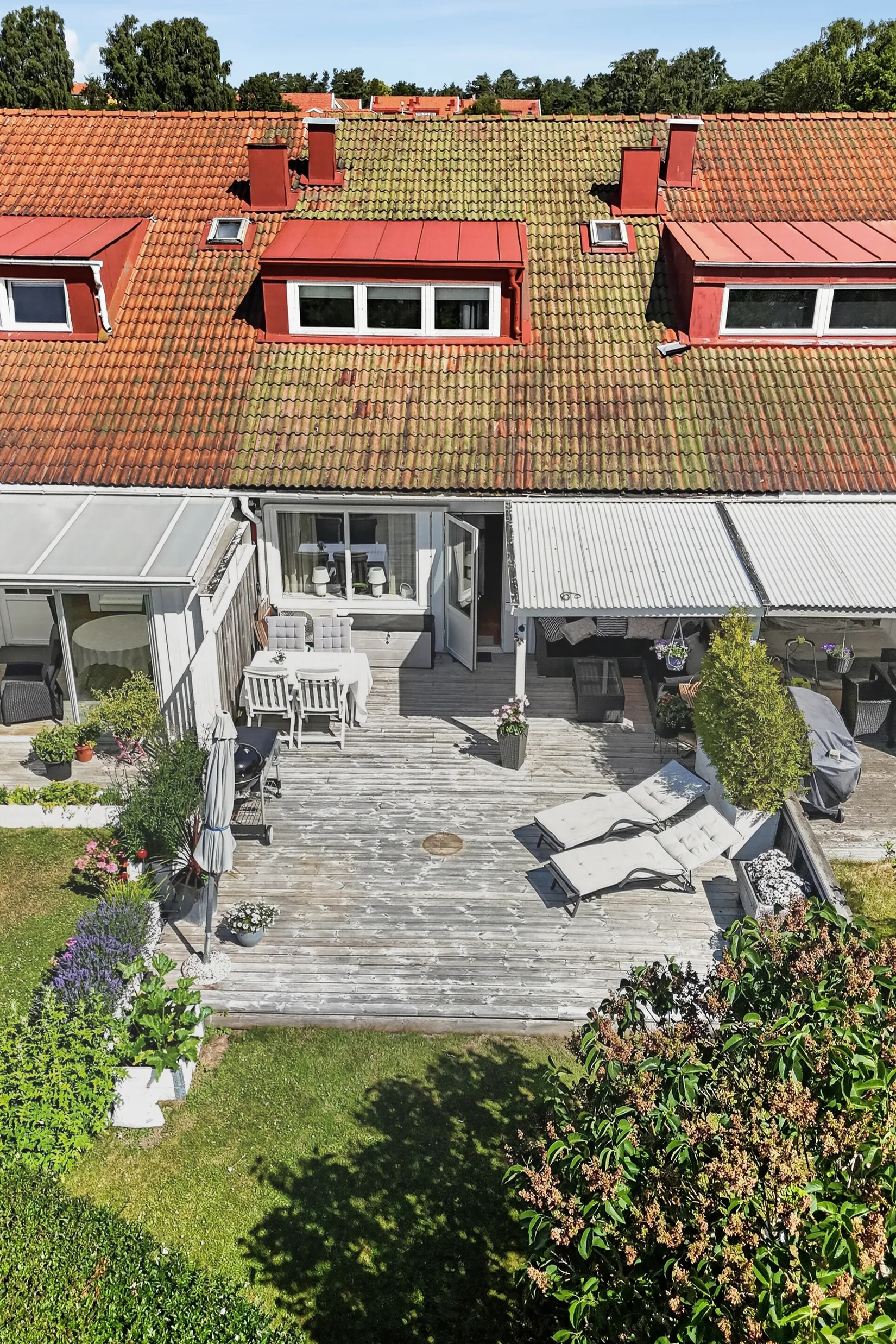 Radhus, Västra Söbacken 77, Stenungsund