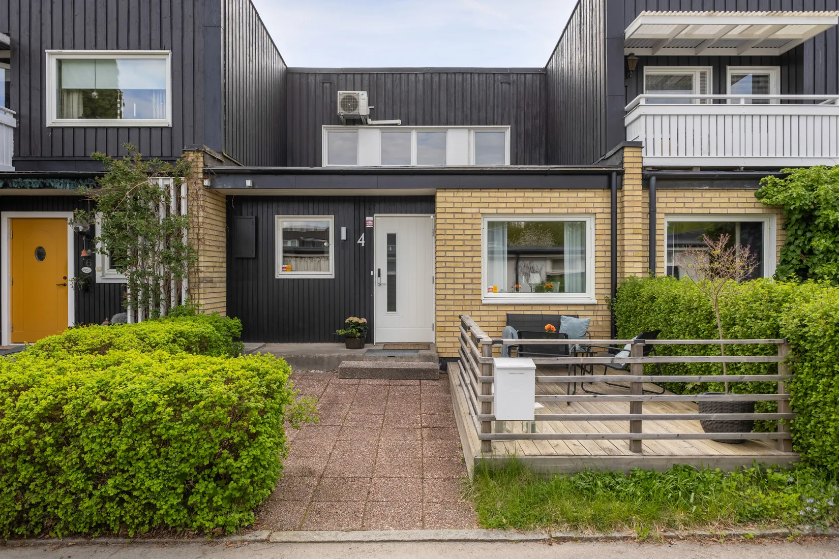 Radhus, Bronslursgatan 4, Brandthovda, Västerås