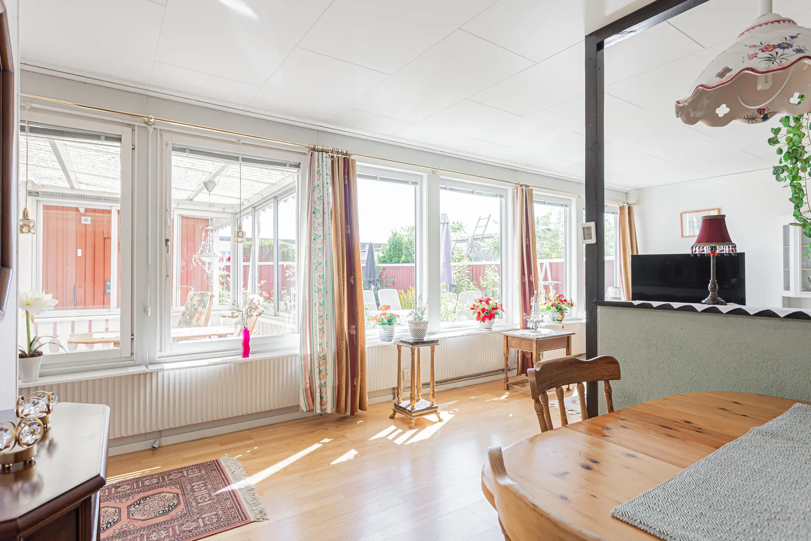 Radhus, Plåtverksgatan 17, Bäckby, Västerås