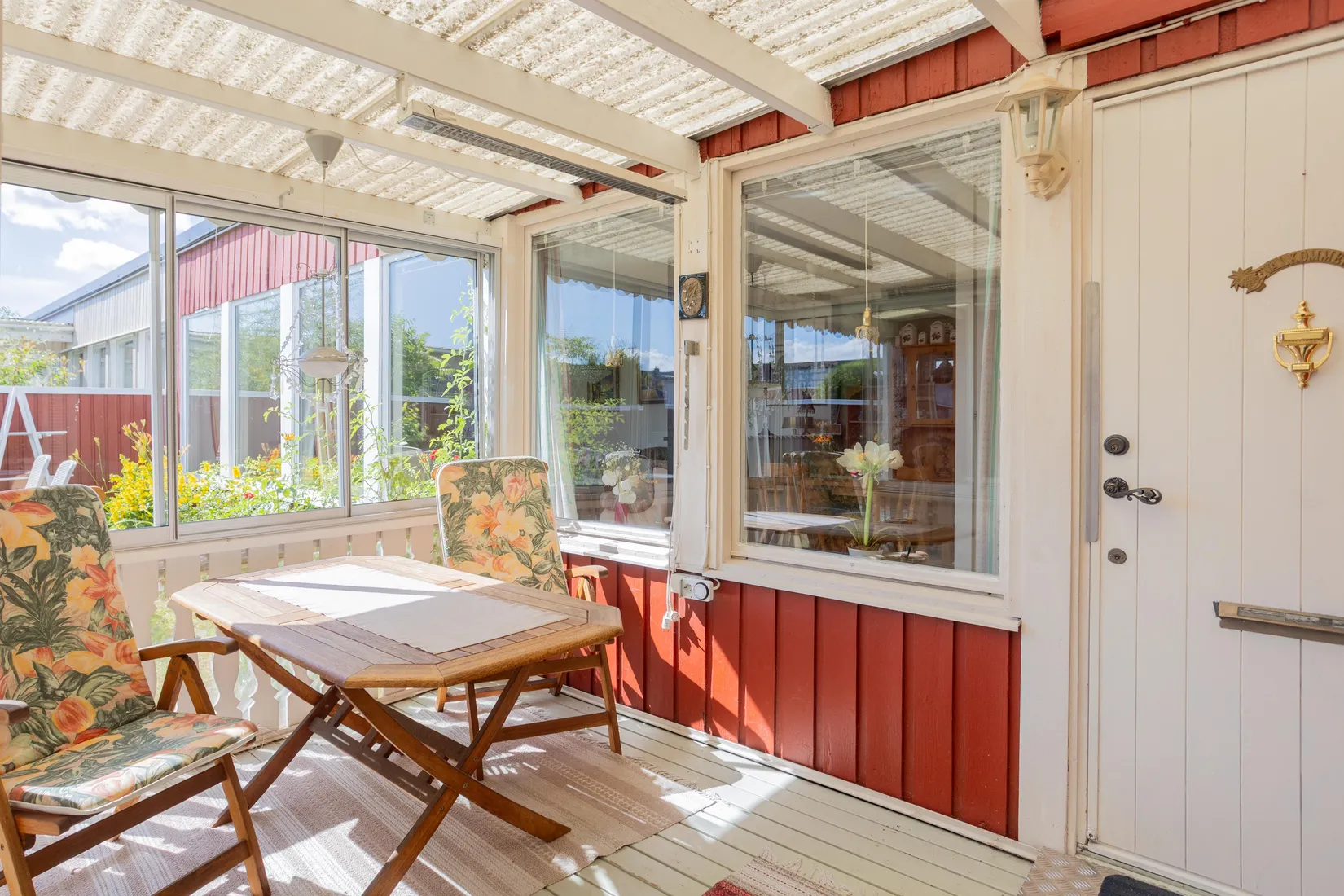 Radhus, Plåtverksgatan 17, Bäckby, Västerås