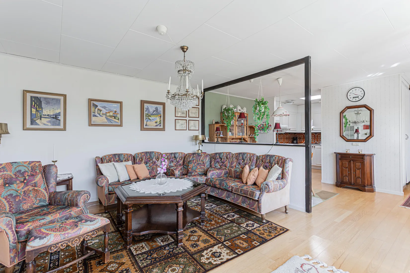 Radhus, Plåtverksgatan 17, Bäckby, Västerås