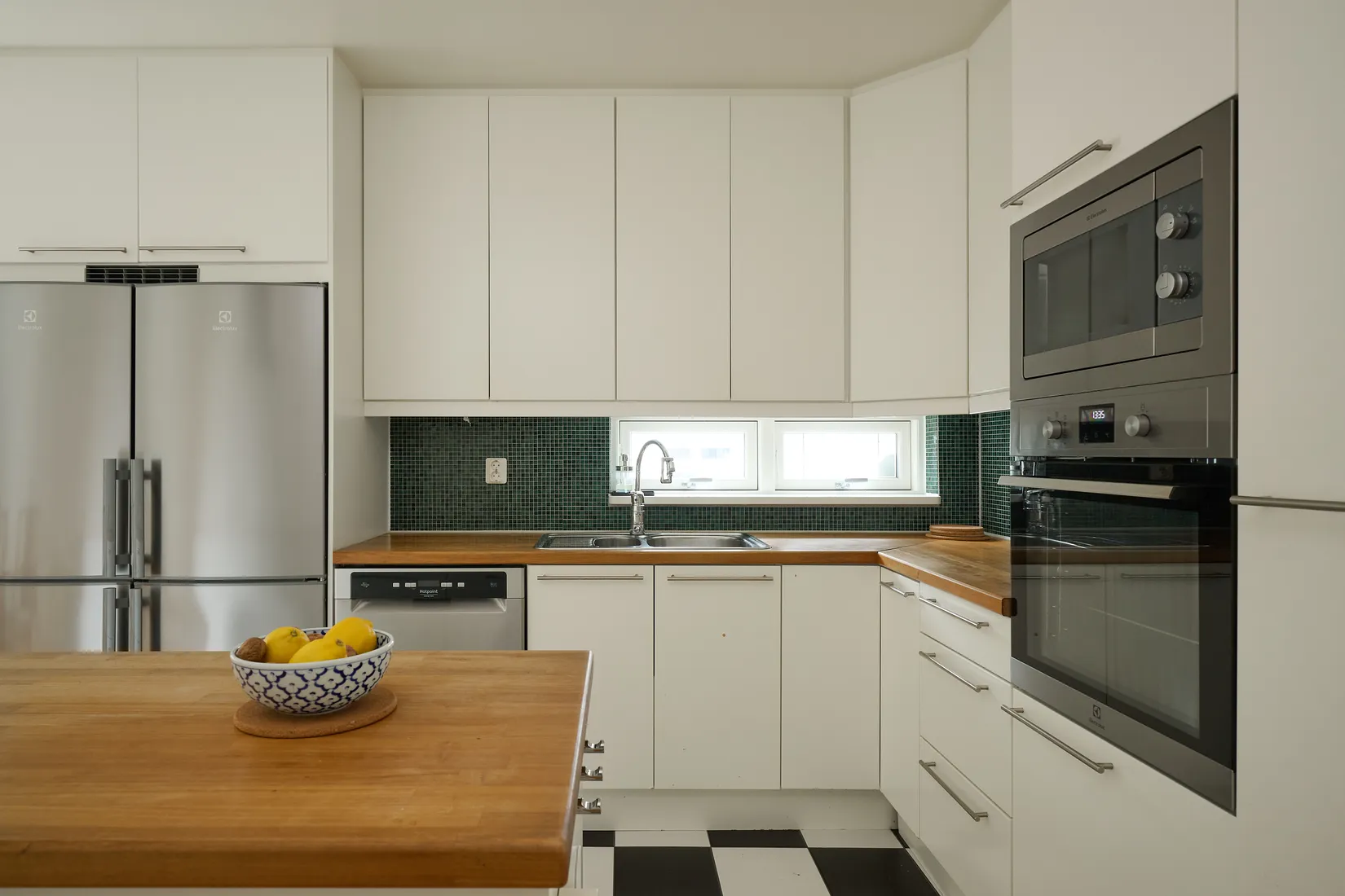 Radhus, Talldalsvägen 9, Vistaberg, Huddinge