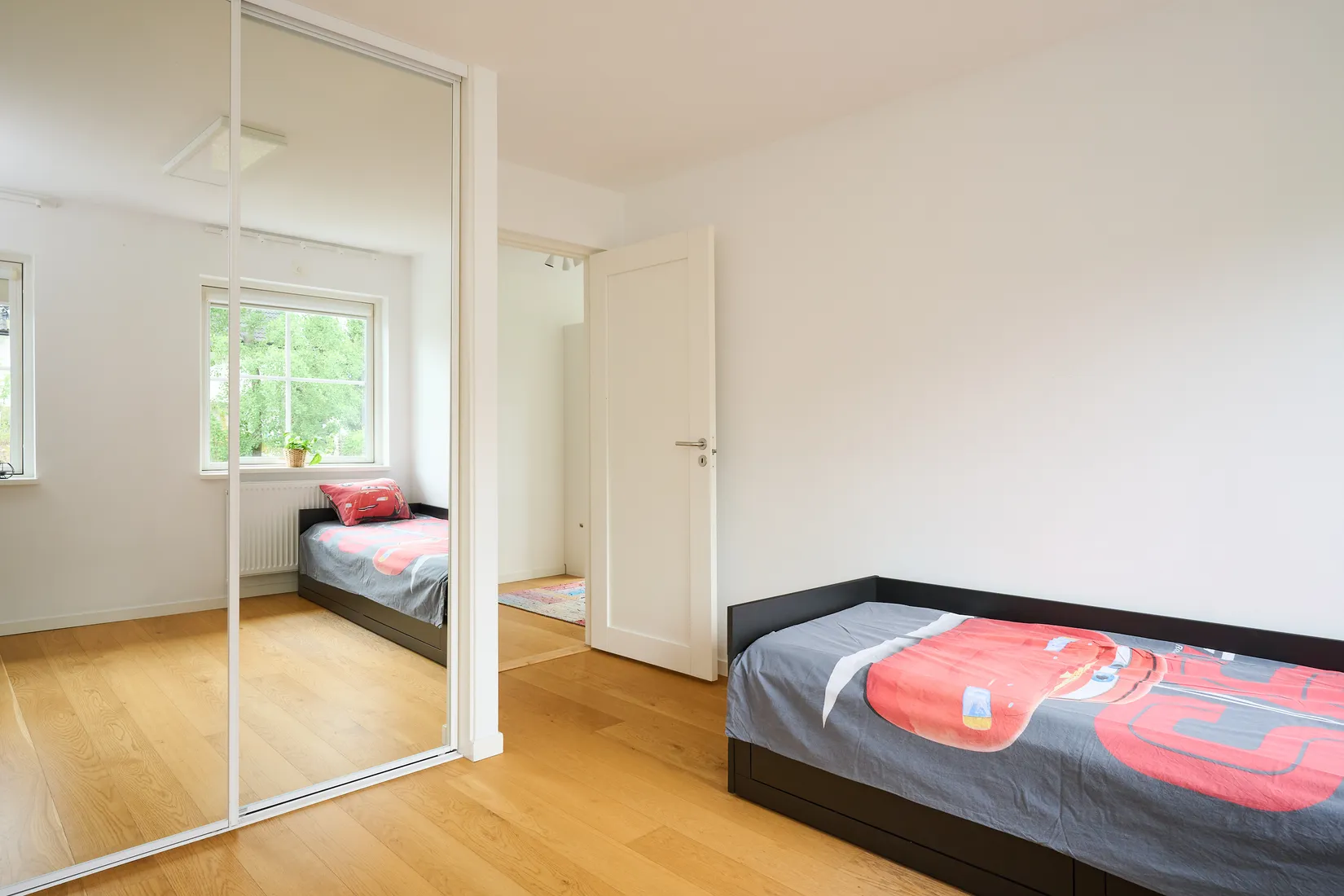 Radhus, Talldalsvägen 9, Vistaberg, Huddinge